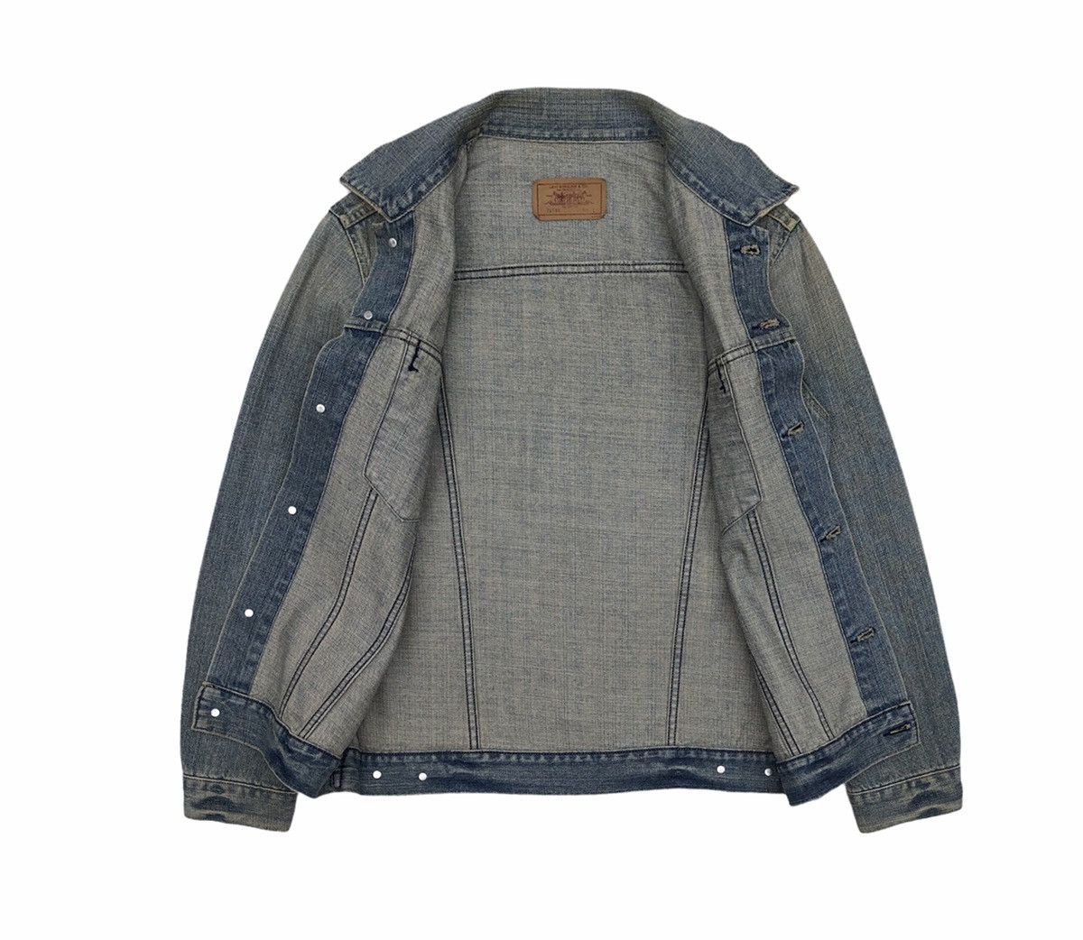 Levi's Vintage Levi's Trucker Distressed Denim Jacket Size US M / EU 48-50 / 2 - 6 Thumbnail