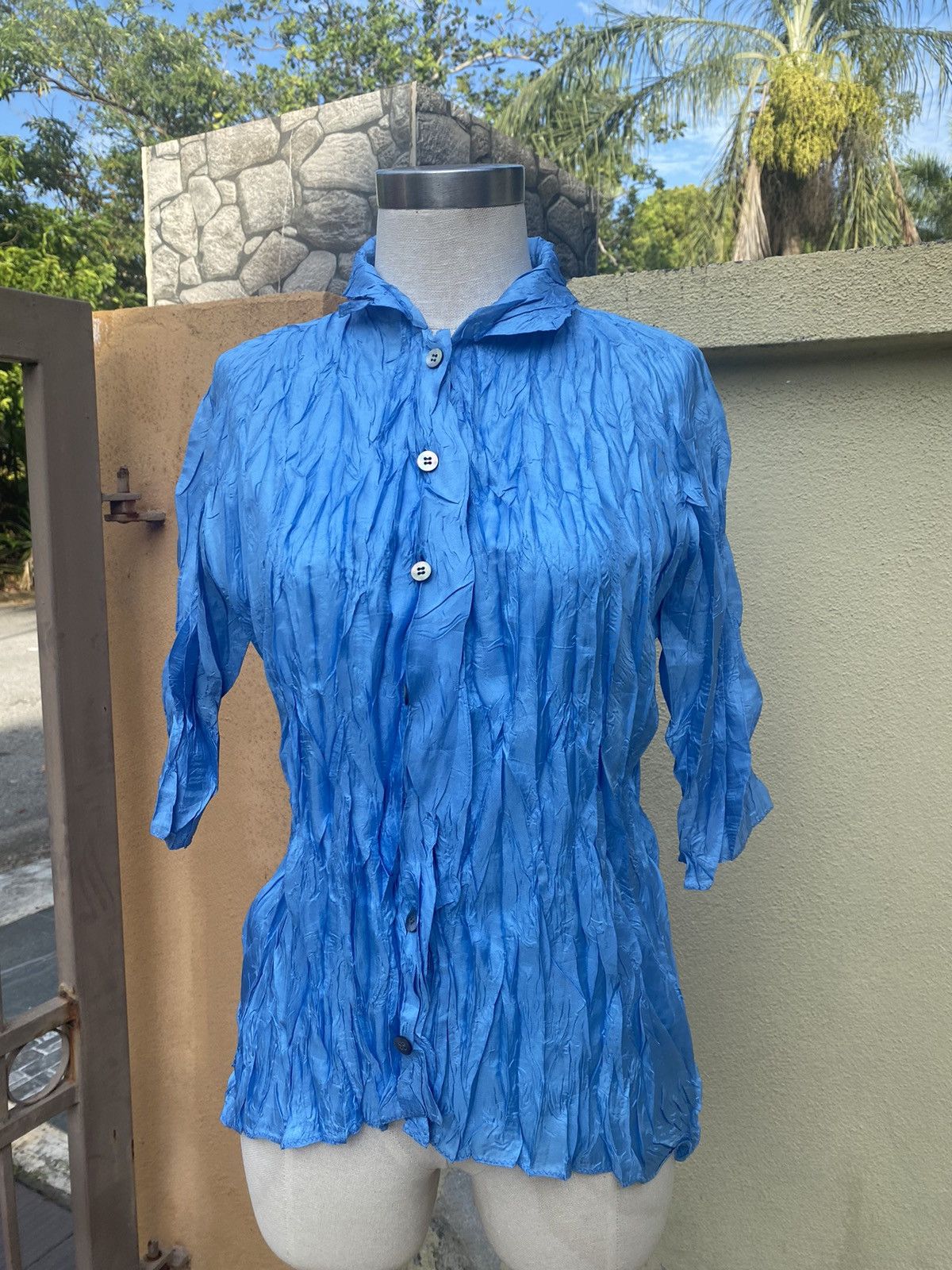 Issey Miyake blue button up Size L / US 10 / IT 46 - 1 Thumbnail