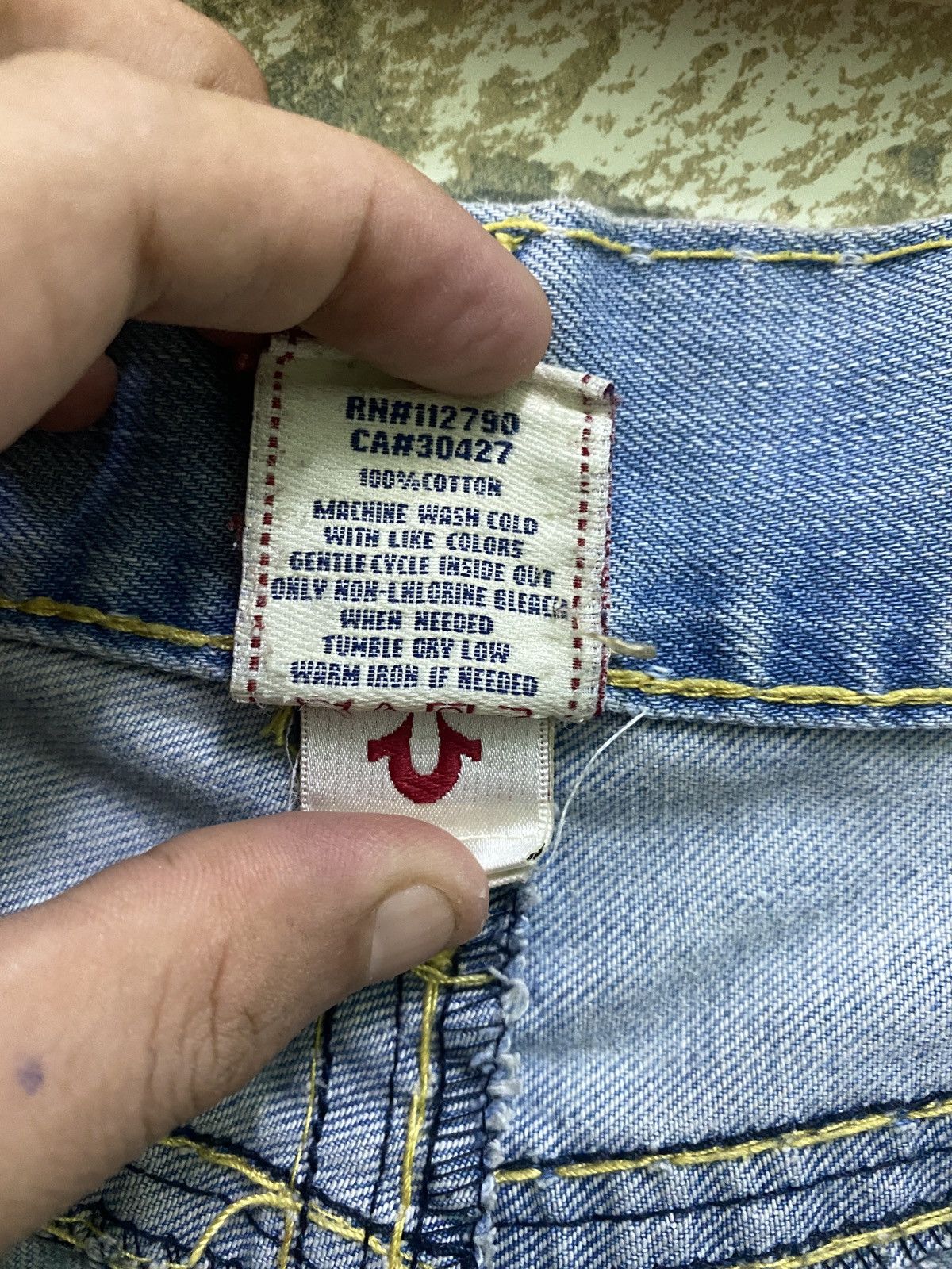 True Religion × Vintage Vintage TRUE RELIGION Lightwash Cropped Denim Pants Size US 29 - 17 Thumbnail
