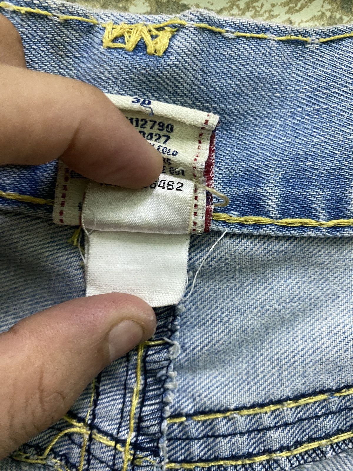 True Religion × Vintage Vintage TRUE RELIGION Lightwash Cropped Denim Pants Size US 29 - 18 Thumbnail