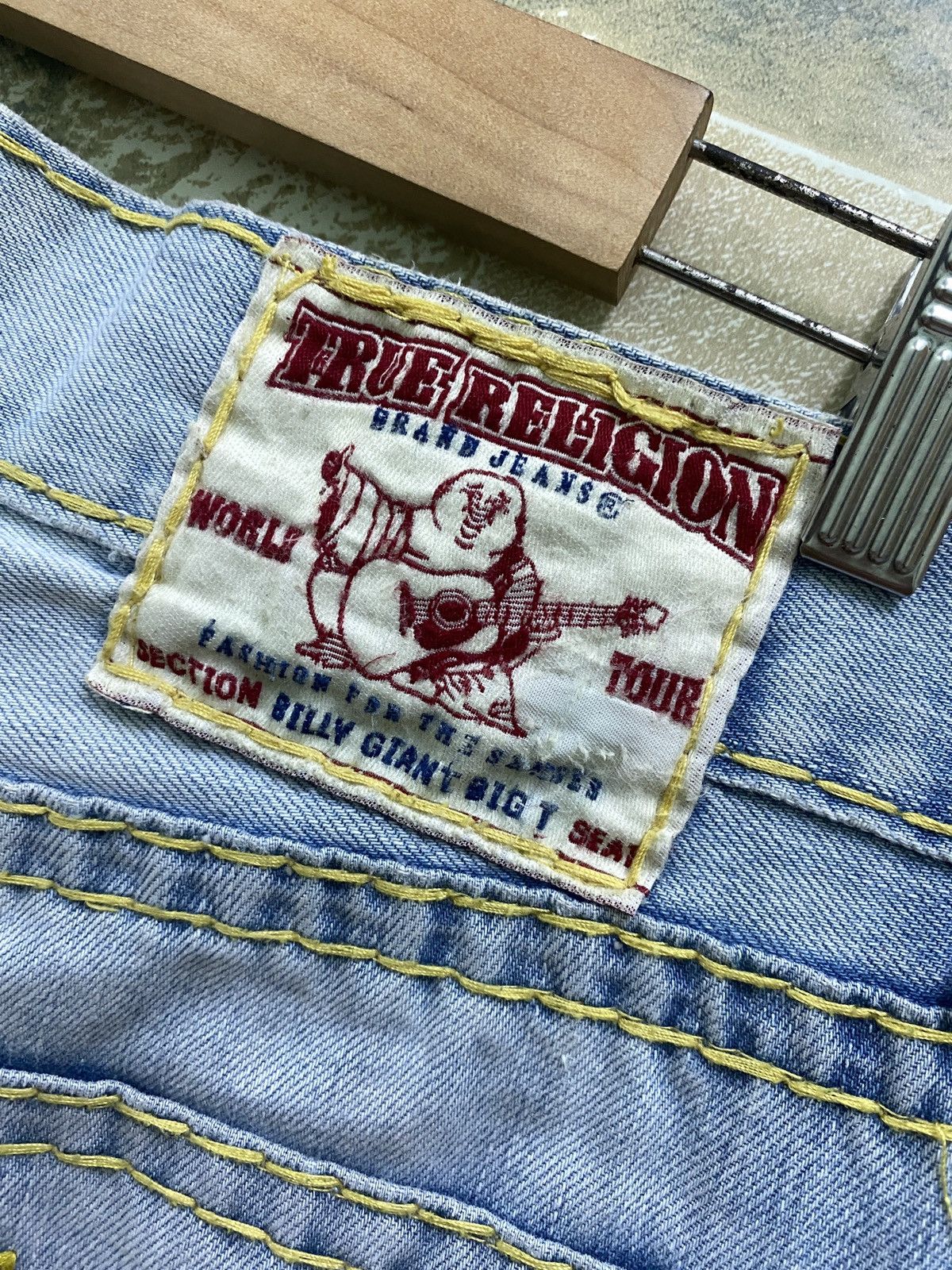 True Religion × Vintage Vintage TRUE RELIGION Lightwash Cropped Denim Pants Size US 29 - 15 Thumbnail