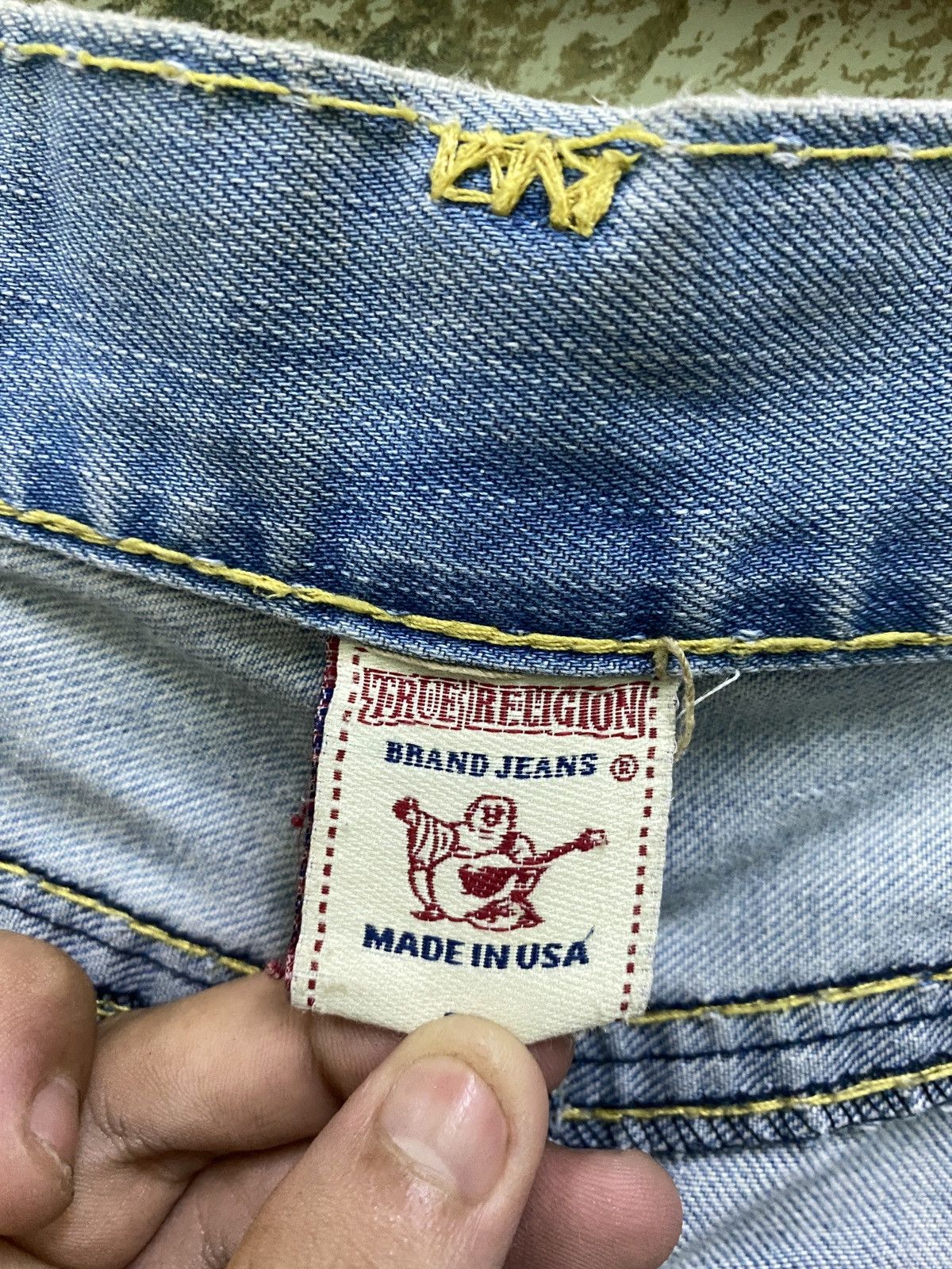 True Religion × Vintage Vintage TRUE RELIGION Lightwash Cropped Denim Pants Size US 29 - 16 Thumbnail