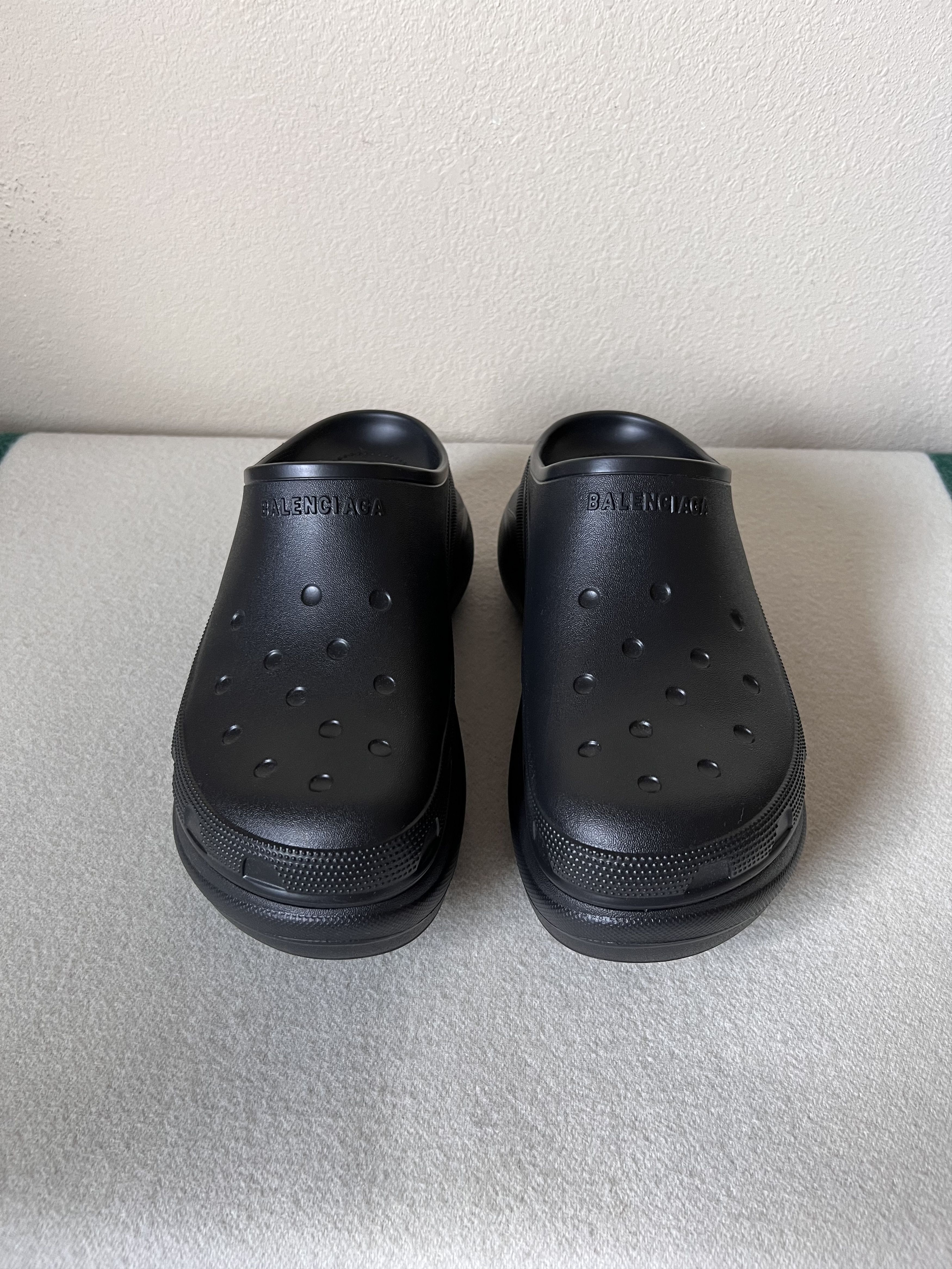Balenciaga × Crocs Balenciaga Crocs Rubber Mules in Black Size US 11 / EU 44 - 4 Thumbnail