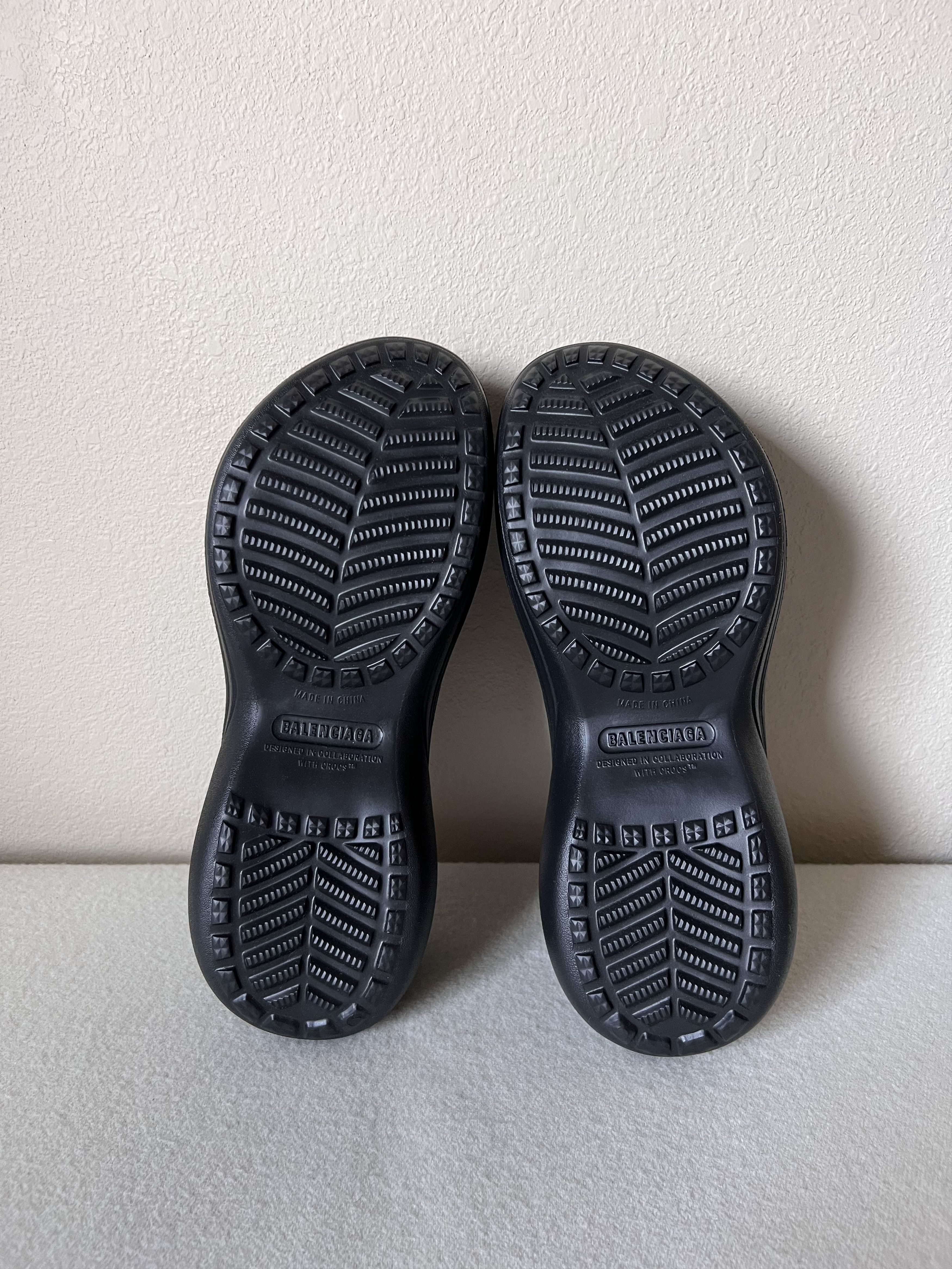 Balenciaga × Crocs Balenciaga Crocs Rubber Mules in Black Size US 11 / EU 44 - 7 Thumbnail