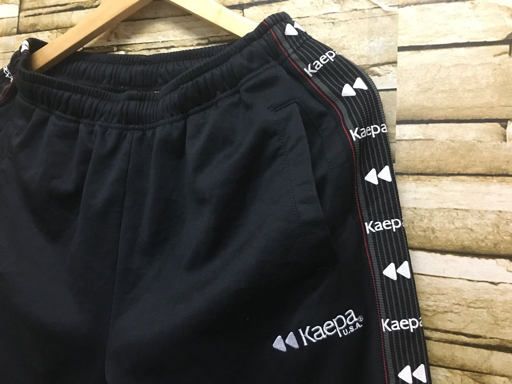 Vintage Kaepa Track Pants Many Logo Sportwear Size Medium Casual Pants