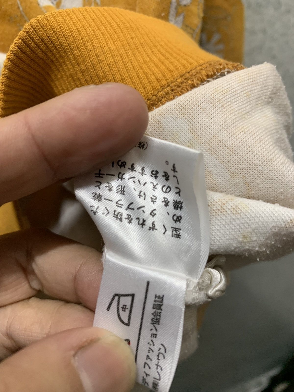 Celine Authentic CELINE sweatshirt Size US L / EU 52-54 / 3 - 4 Thumbnail