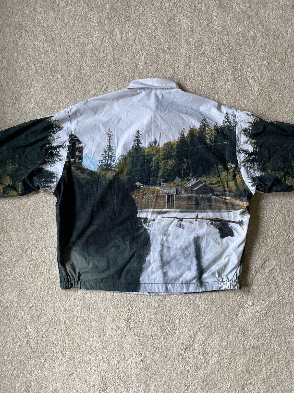 Flagstuff Village and waterfall printed cotton poplin jacket Size US M / EU 48-50 / 2 - 4 Thumbnail