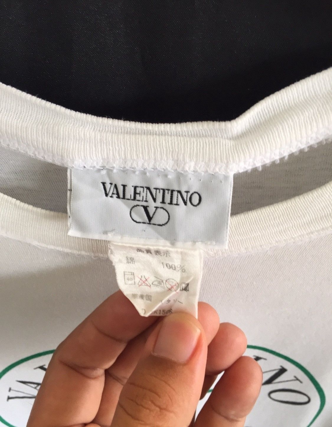 Designer × Valentino × Vintage Very Rare Valentino Vintage Spell Out Single Stitch Shirt Size US M / EU 48-50 / 2 - 5 Thumbnail