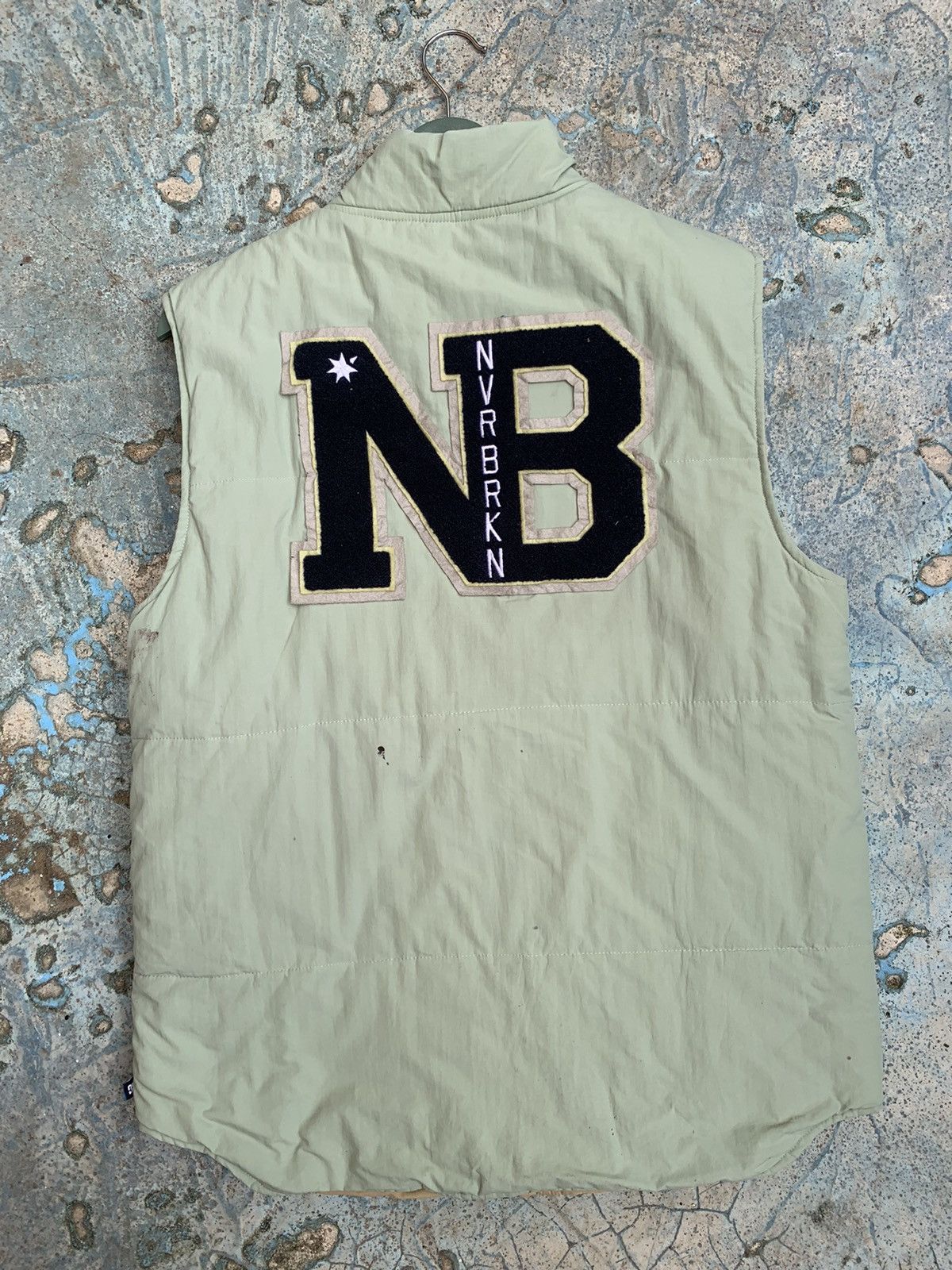 DC DC x NVRBRKN Uppercut Puffy Vest Size 38L - 2 Thumbnail