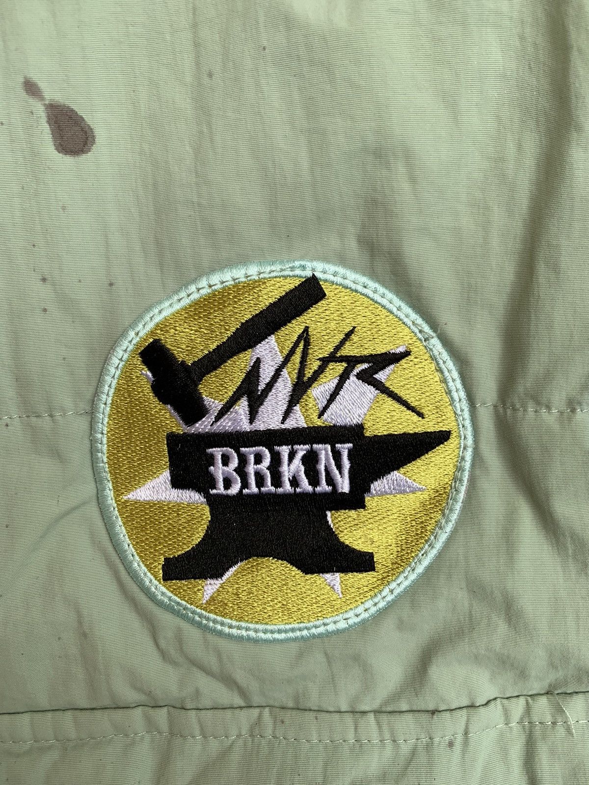 DC DC x NVRBRKN Uppercut Puffy Vest Size 38L - 4 Thumbnail