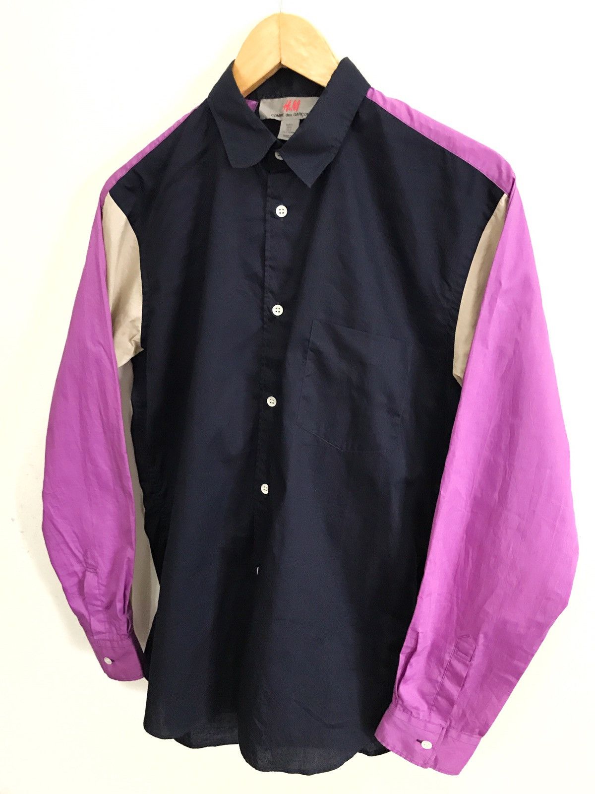 Comme des Garcons × H&M Comme des Garçons X H&M Button Down Shirt Armpit 20"x29" Size US S / EU 44-46 / 1 - 3 Thumbnail