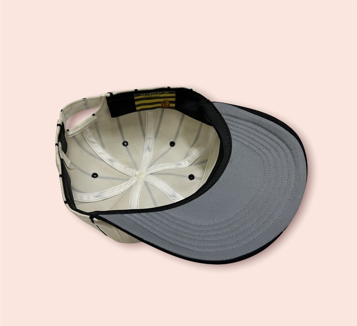 Edition Japan × Japanese Brand × Vintage VTG HANSHIN TIGERS STRIPE SNAPBACK Size ONE SIZE - 9 Thumbnail
