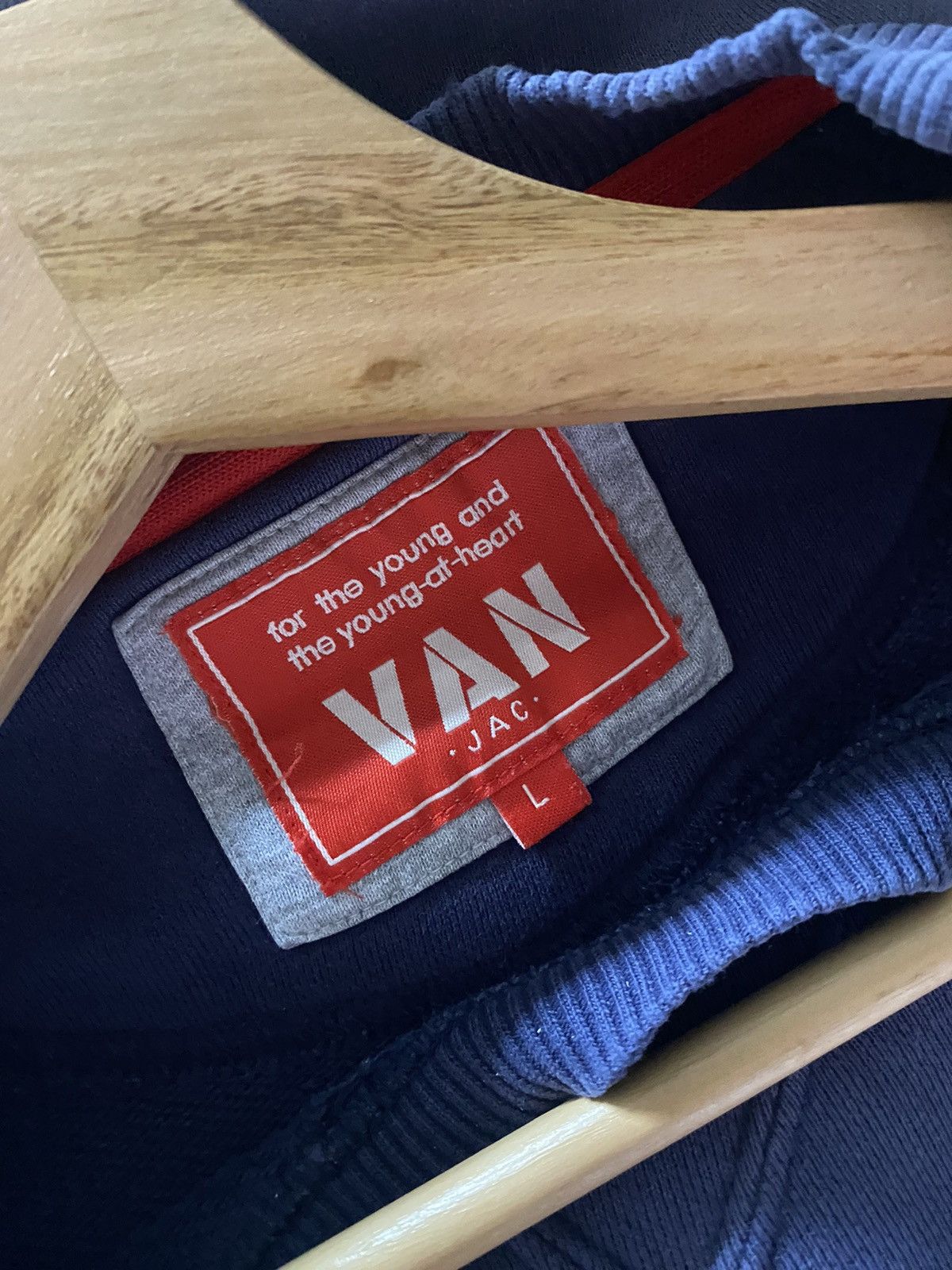 Japanese Brand × Van × Vintage Distressed Vintage Van Spellout Crewneck Size US L / EU 52-54 / 3 - 8 Thumbnail