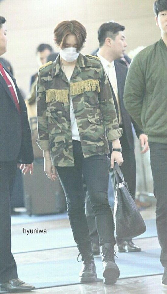 Hedi Slimane × Saint Laurent Paris SS15 RUNWAY PSYCH ROCK MILITARY FRINGE TASSEL JACKET Size US XS / EU 42 / 0 - 4 Thumbnail