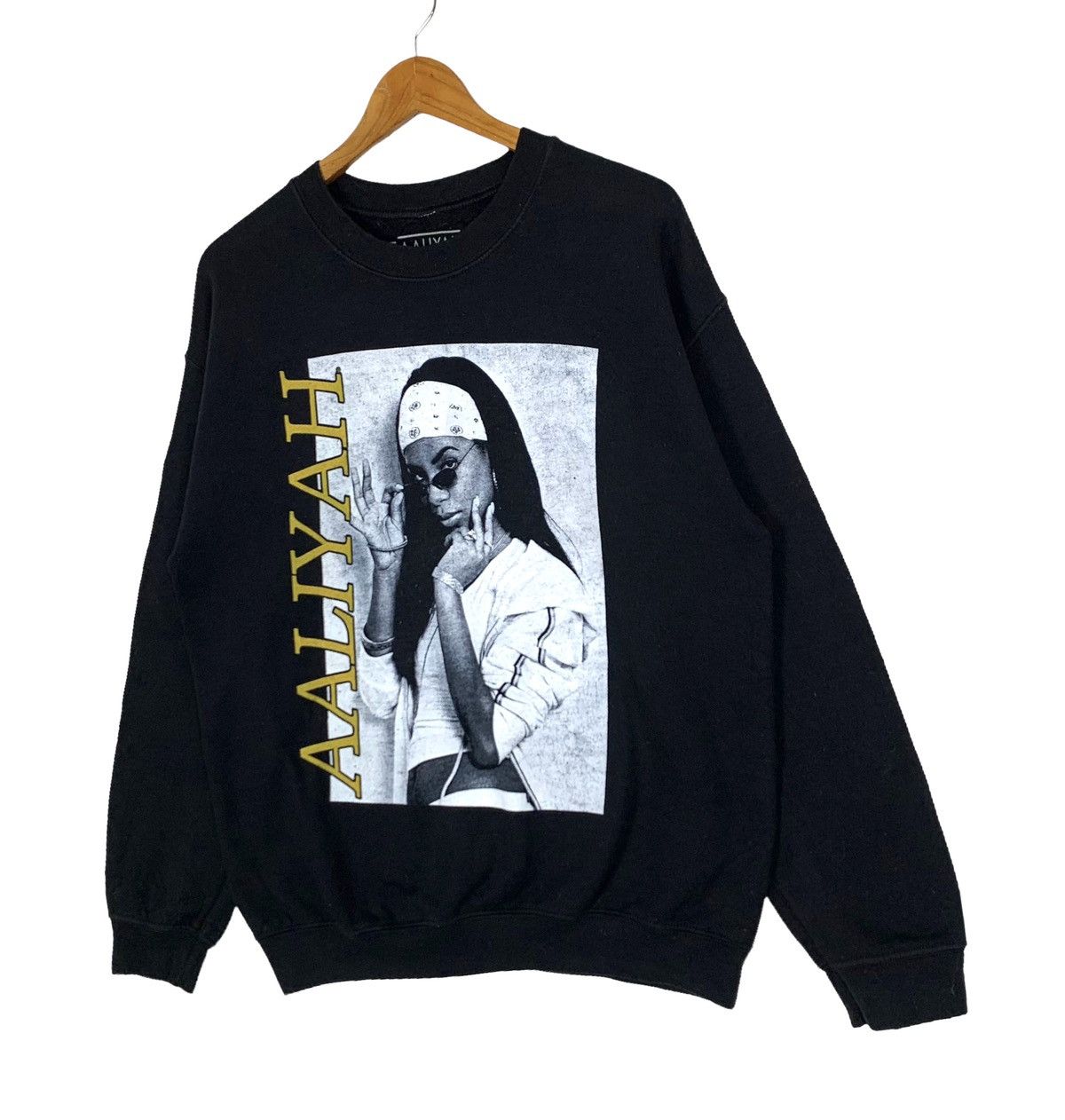 Band Tees Vintage Aaliyah Rap Tee Printed Crewneck Sweatshirt Size US M / EU 48-50 / 2 - 4 Thumbnail