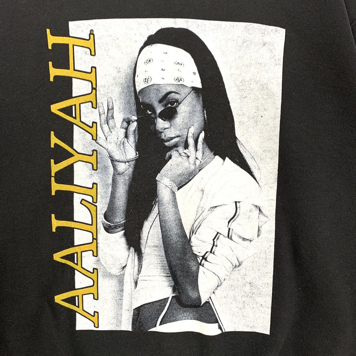 Band Tees Vintage Aaliyah Rap Tee Printed Crewneck Sweatshirt Size US M / EU 48-50 / 2 - 7 Thumbnail