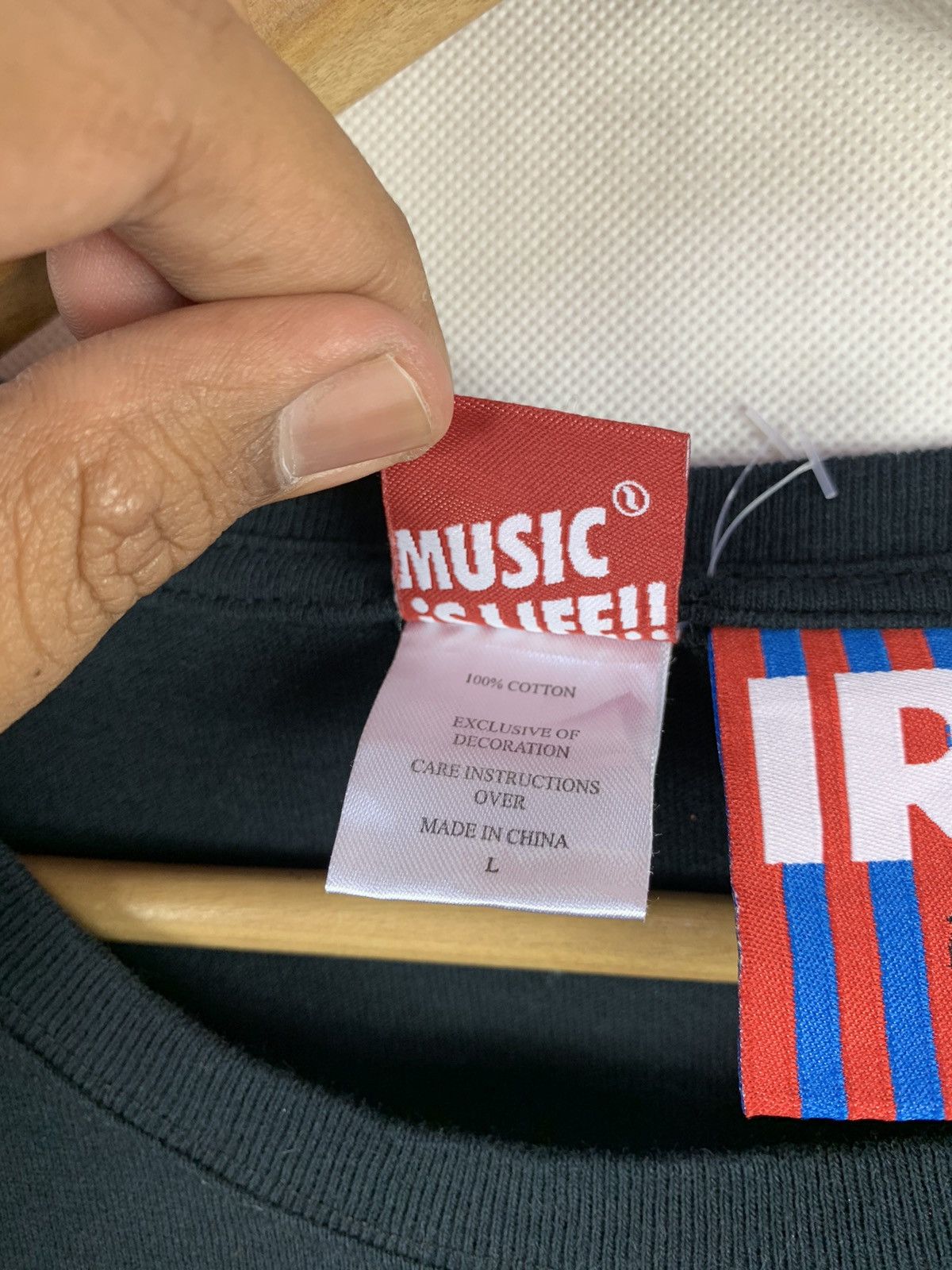 Other Rare! Nesta Irie Big Logo Tee Size US L / EU 52-54 / 3 - 7 Thumbnail