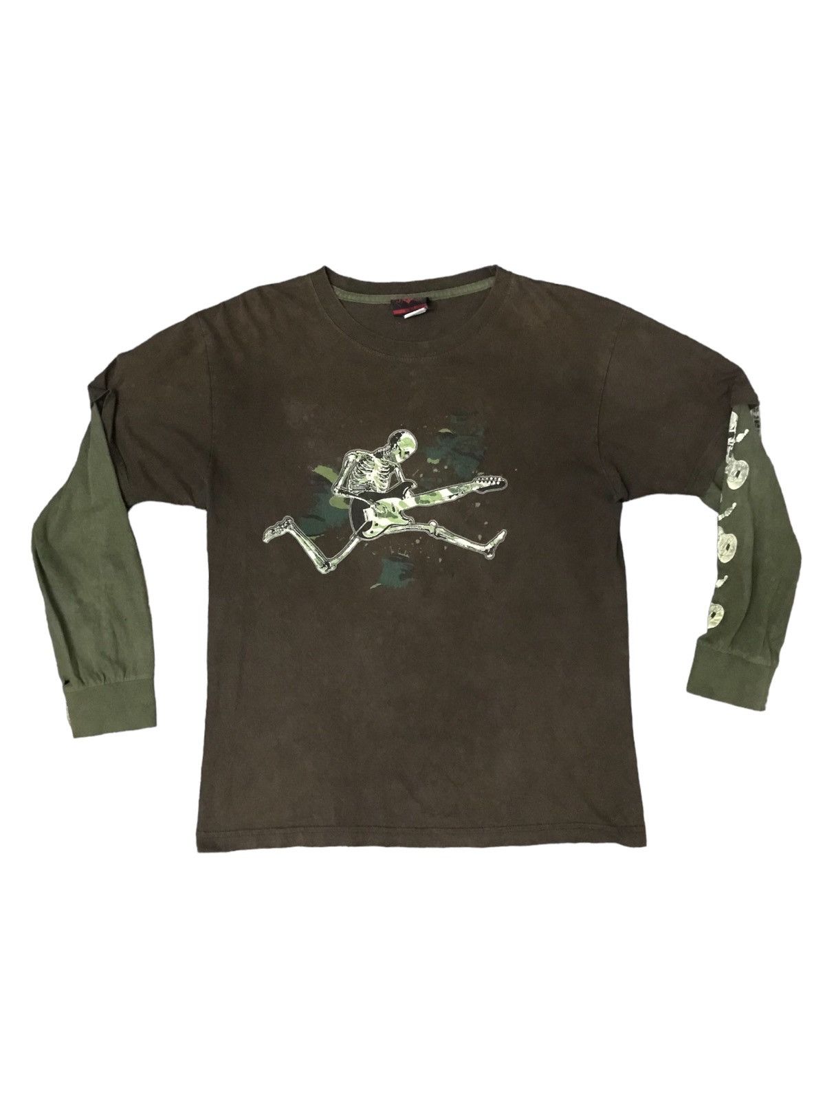 20471120 KURT COBAIN SHIRT ROCKSTAR SKULLS PERFORM WITH GUITAR Size US S / EU 44-46 / 1 - 1 Thumbnail