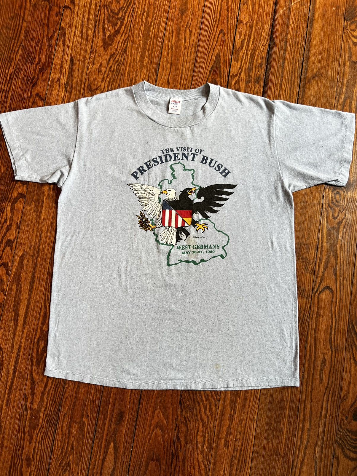 Vintage Vintage 80s President George Bush Germany Shirt WWII Size US XL / EU 56 / 4 - 2 Thumbnail