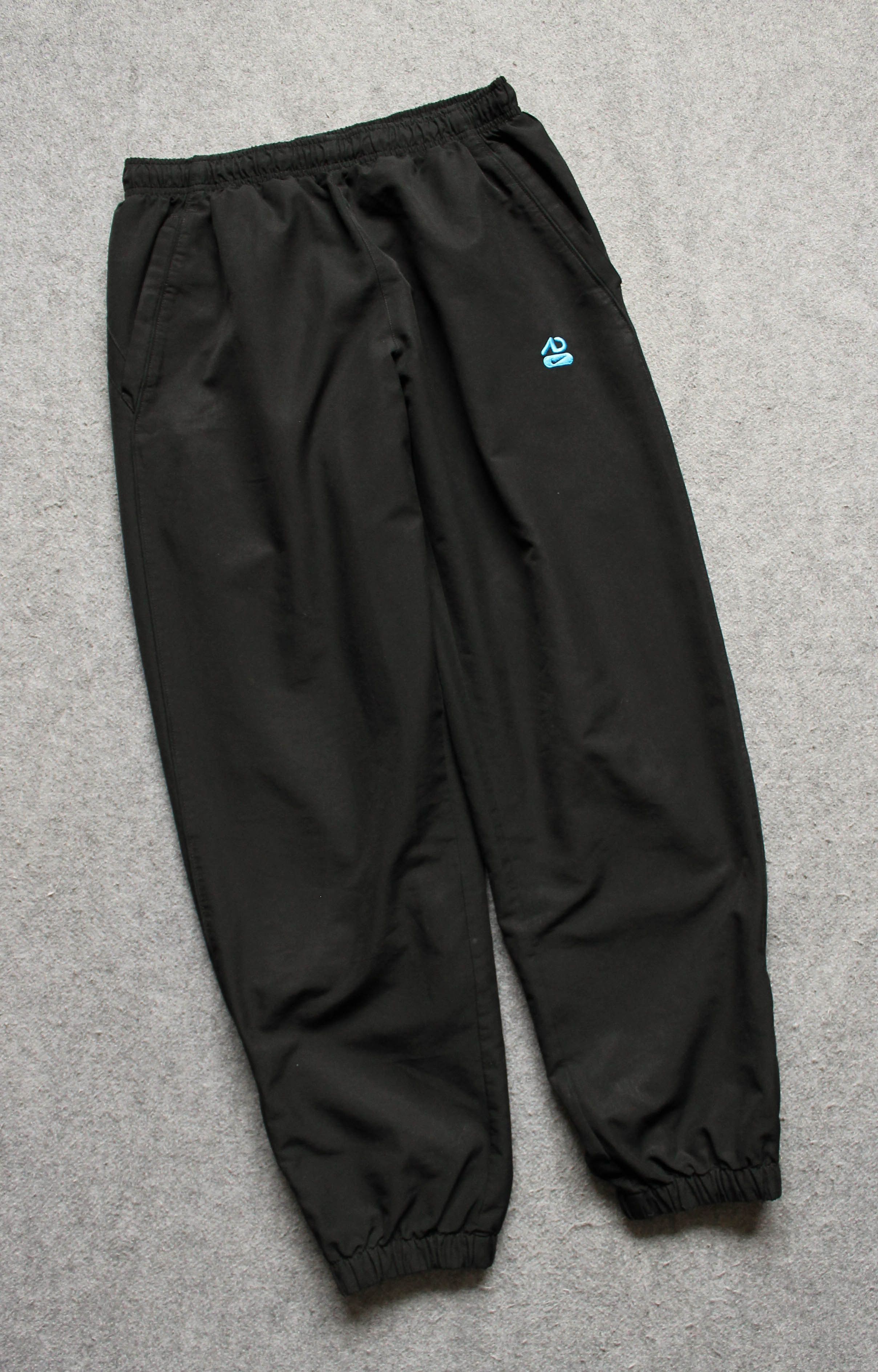 Nike Vintage Nike embroidered swoosh sweat pants Size US 32 / EU 48 - 1 Thumbnail