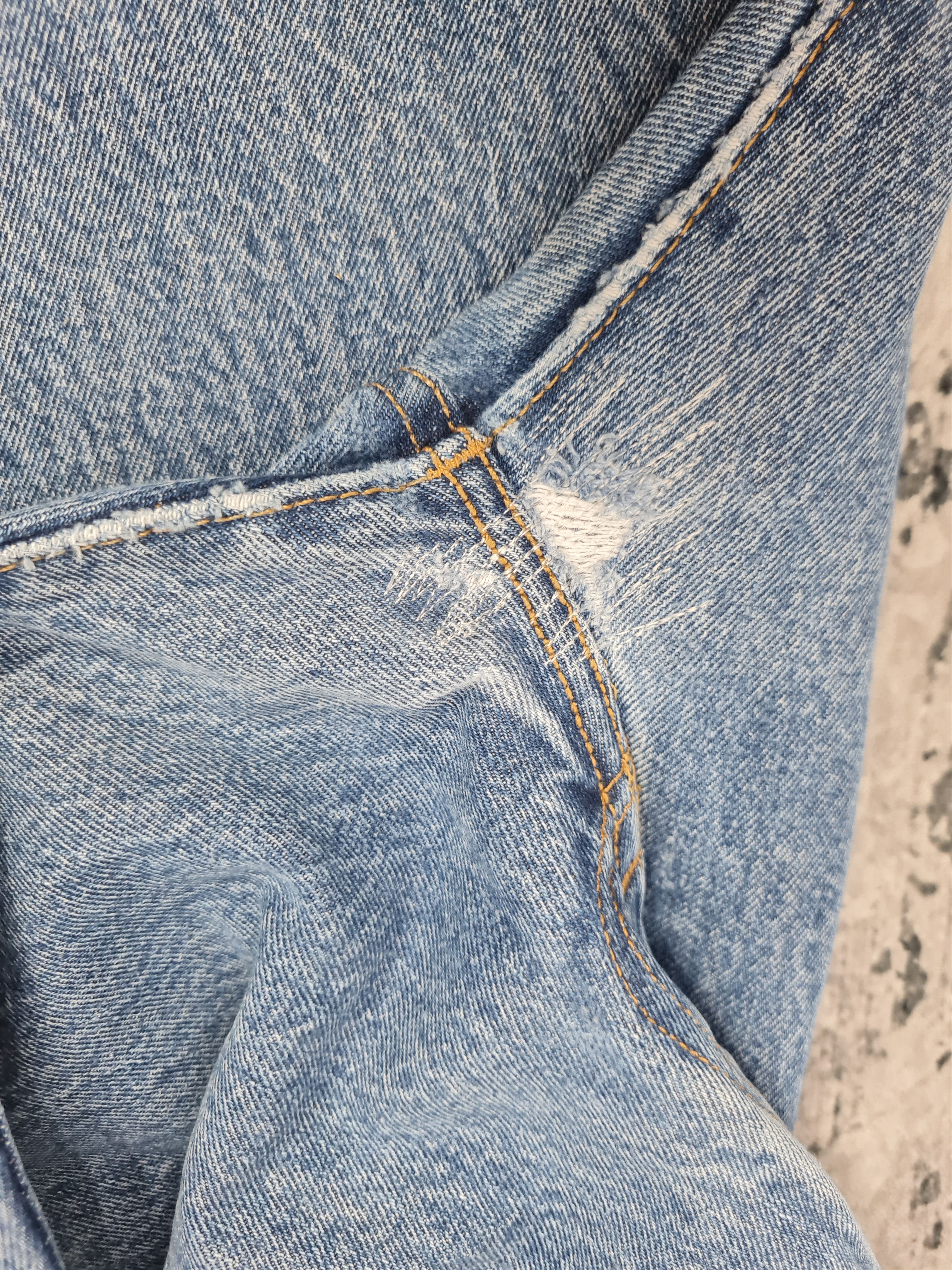 Levi's LEVIS 501 Faded Stonewash Light Blue Jeans L0313 Size 35x30 Size US 35 - 10 Thumbnail