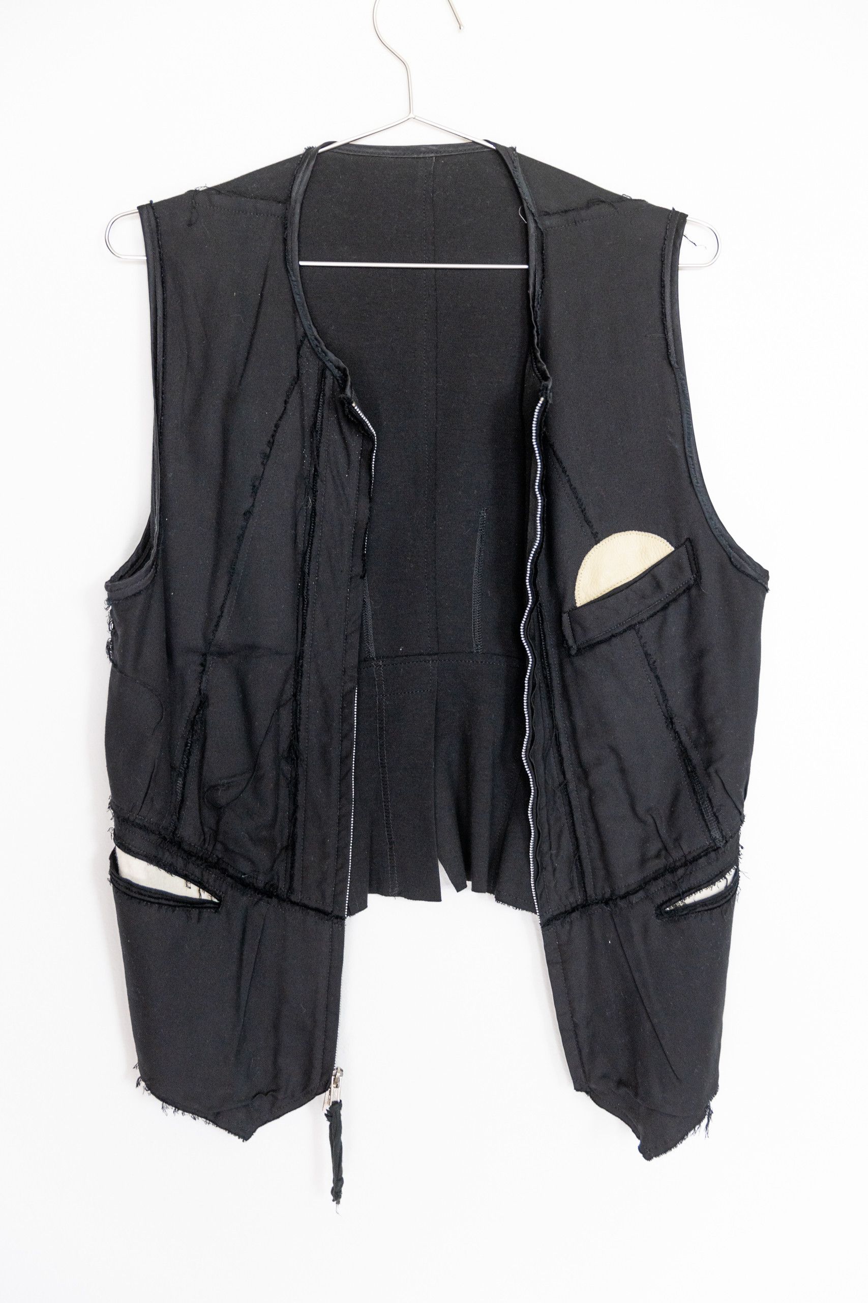 Takahiromiyashita The Soloist. * GRAIL * Soloist Vest From Most Sought After Season Size US S / EU 44-46 / 1 - 2 Thumbnail