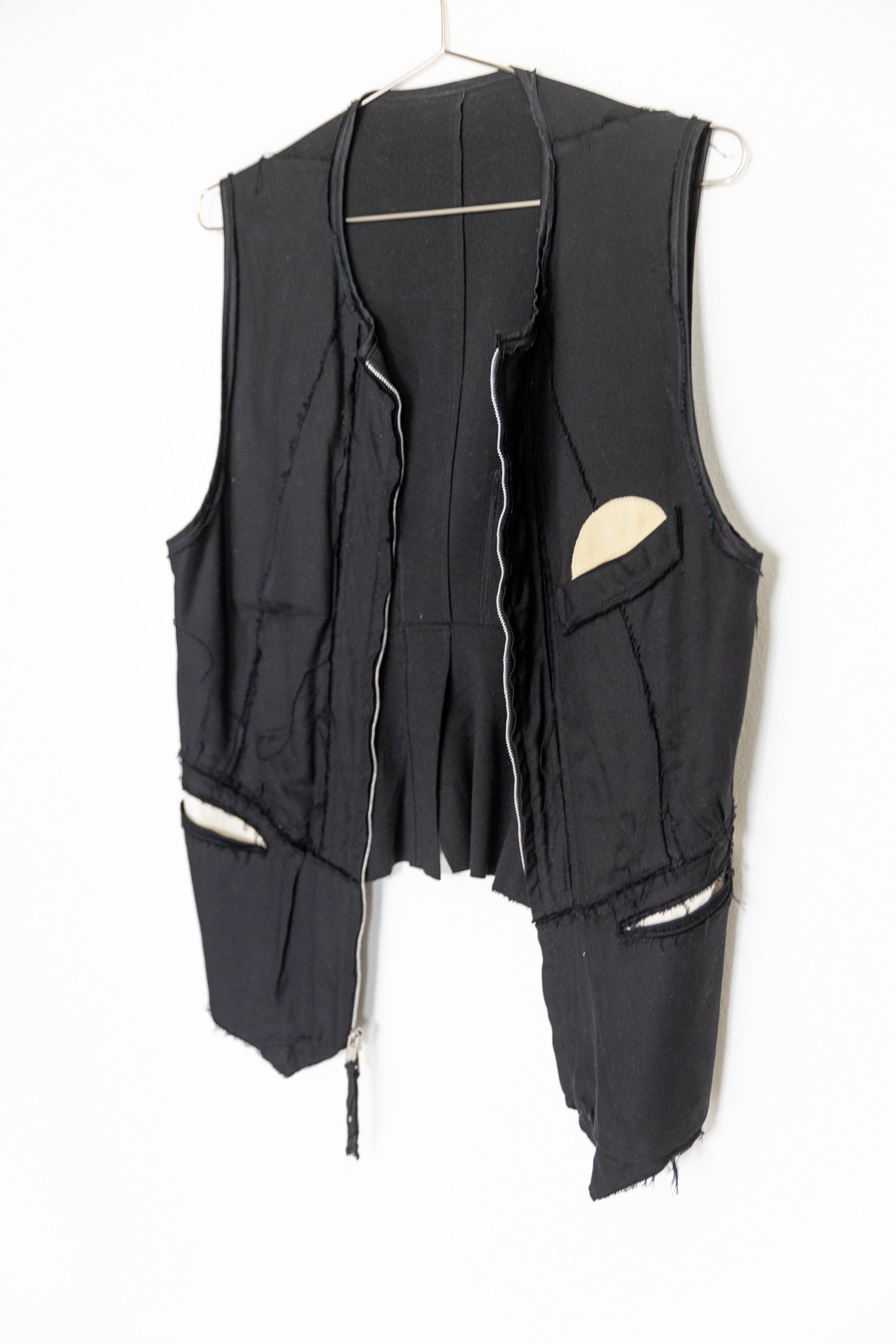 Takahiromiyashita The Soloist. * GRAIL * Soloist Vest From Most Sought After Season Size US S / EU 44-46 / 1 - 4 Thumbnail
