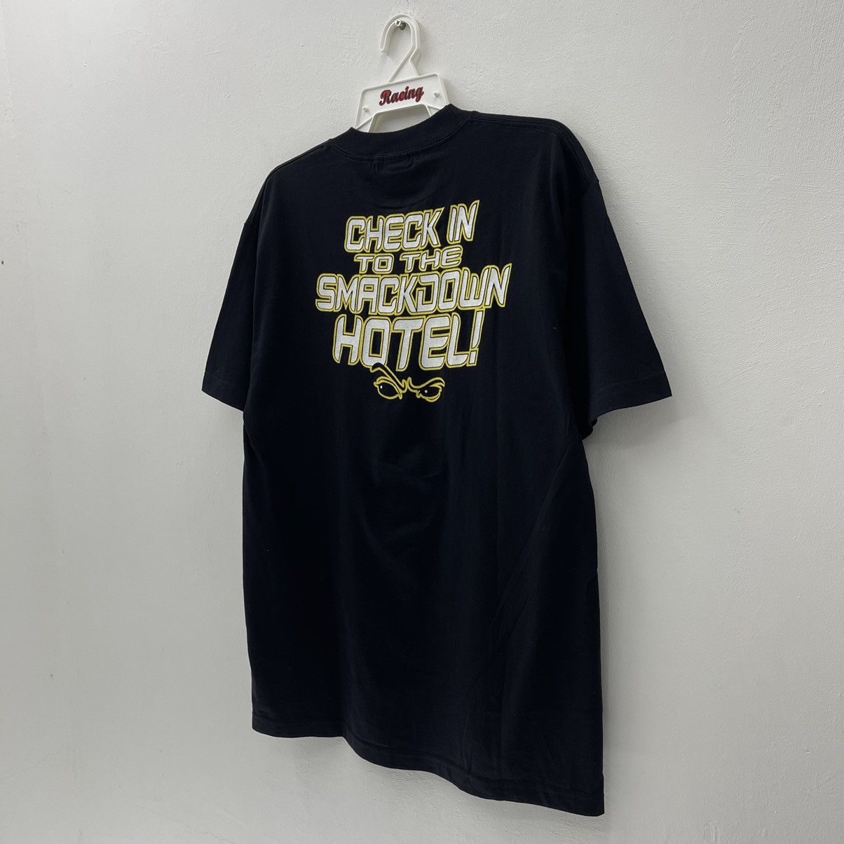 WWE THE ROCK Vintage Tee Check In to The Smackdown Hotel! Size US L / EU 52-54 / 3 - 7 Thumbnail
