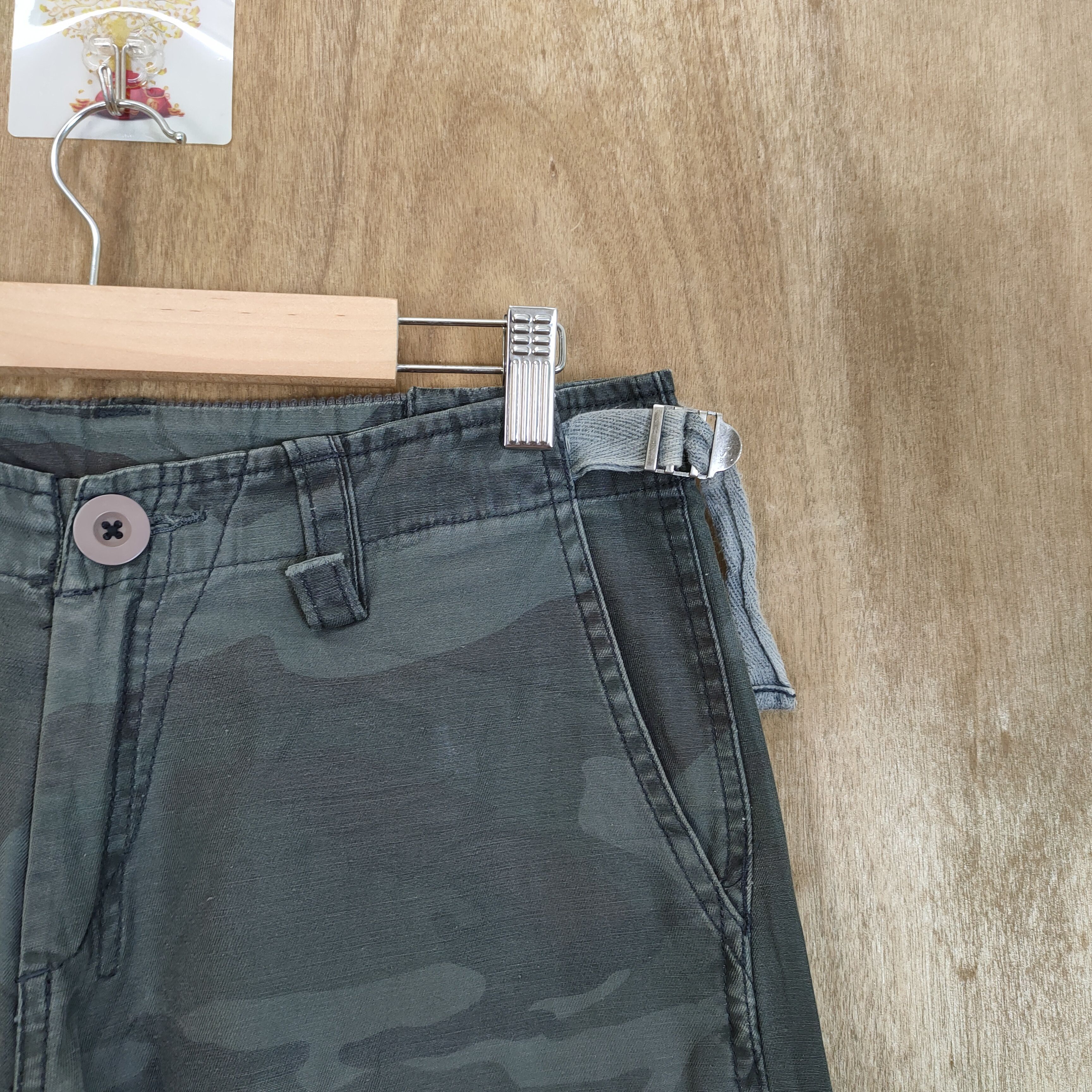 Japanese Brand VINTAGE JAPANESE CAMO BONDAGE CARGO PANTS Size US 30 / EU 46 - 11 Thumbnail
