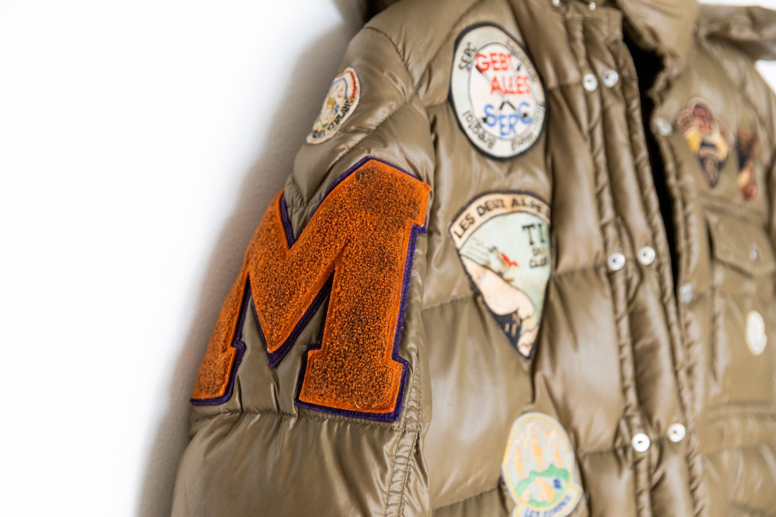 Moncler K2 Special Big Patches Hooded Down Jacket Size US M / EU 48-50 / 2 - 19 Thumbnail