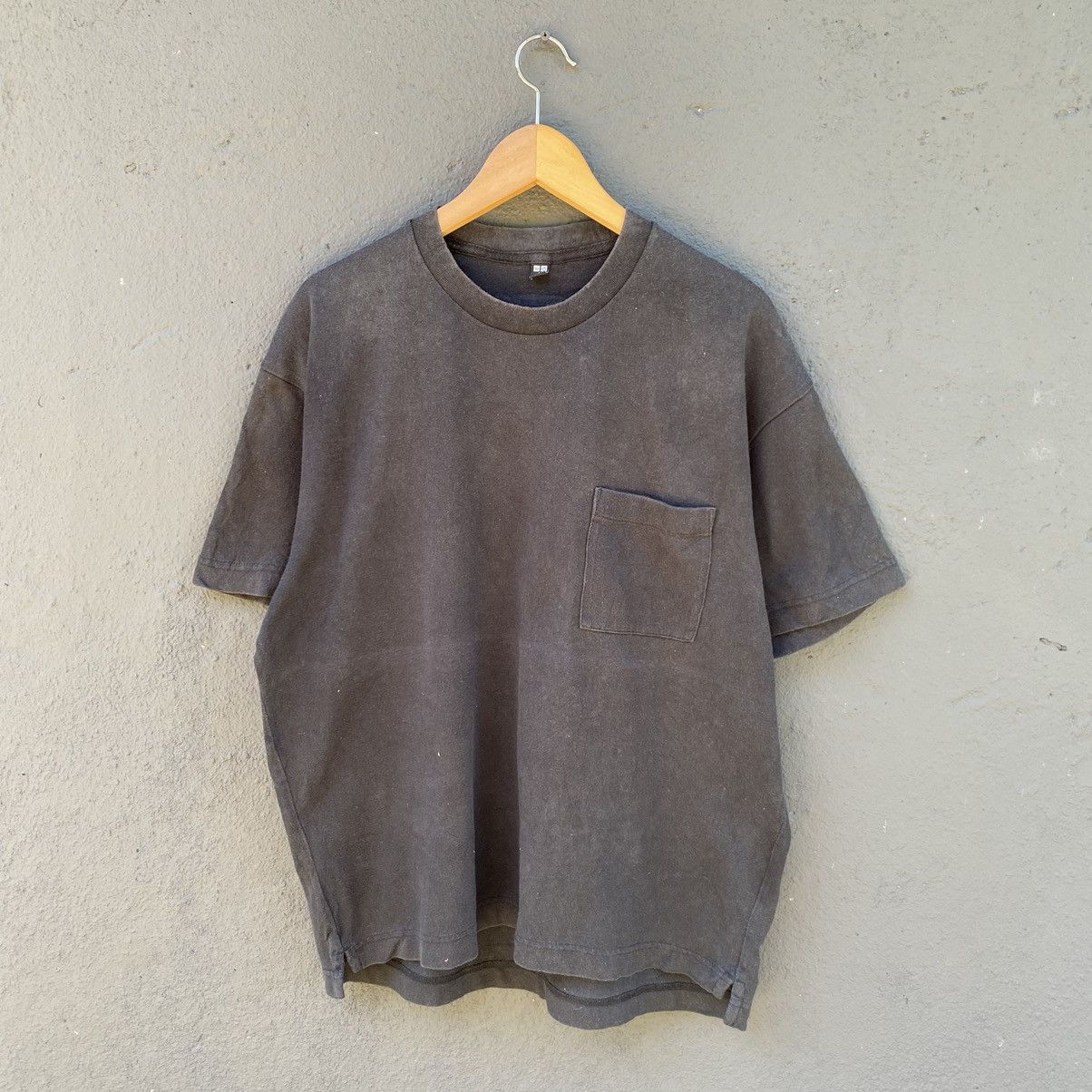 Uniqlo Thrashed Faded Uniqlo POCKET ERD GRUNGE PLAIN SICK TEE Size US L / EU 52-54 / 3 - 1 Thumbnail