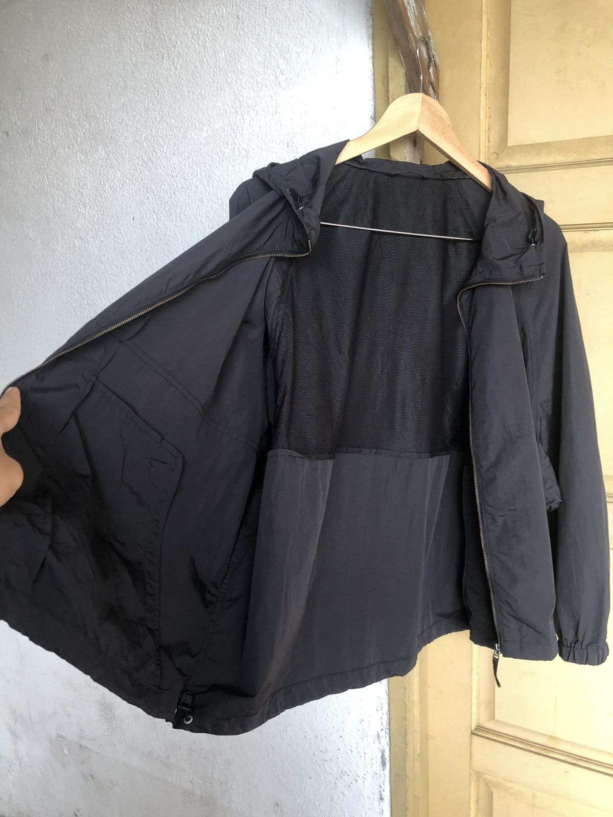 Ambush Design Rare🥷🏿 Disney x Ambush x Uniqlo Baggy Style Windbreaker Size XL / US 12-14 / IT 48-50 - 14 Thumbnail