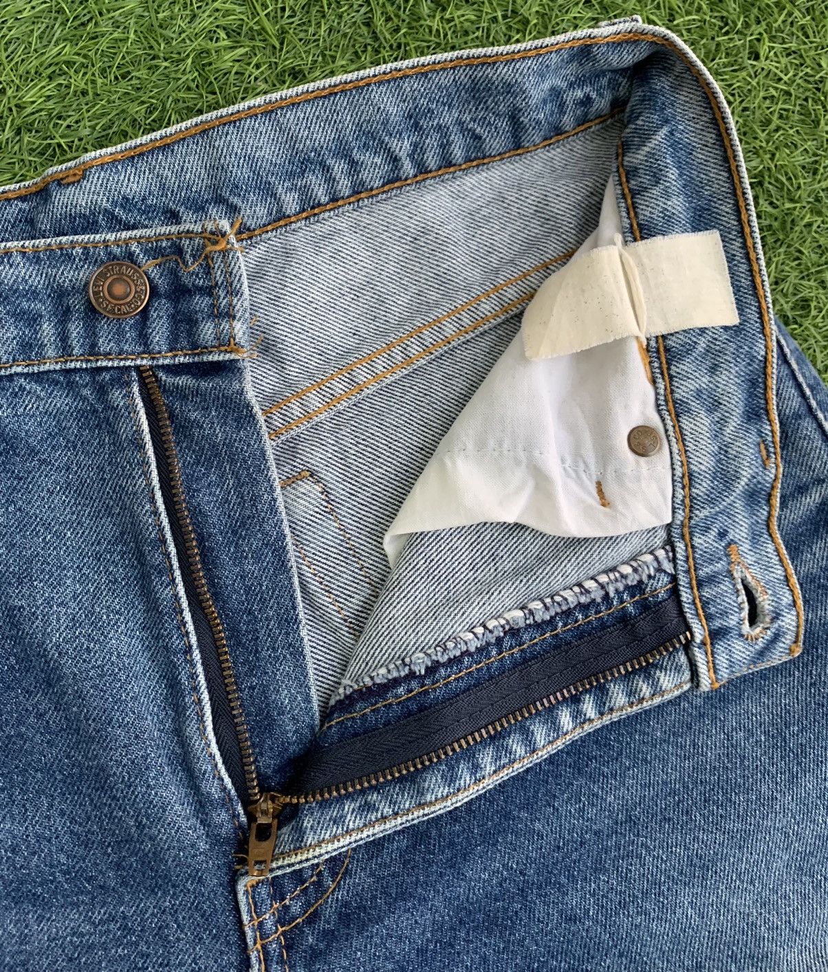 Levi's Vintage Distressed Levis 517 Denim jeans Size US 29 - 14 Thumbnail