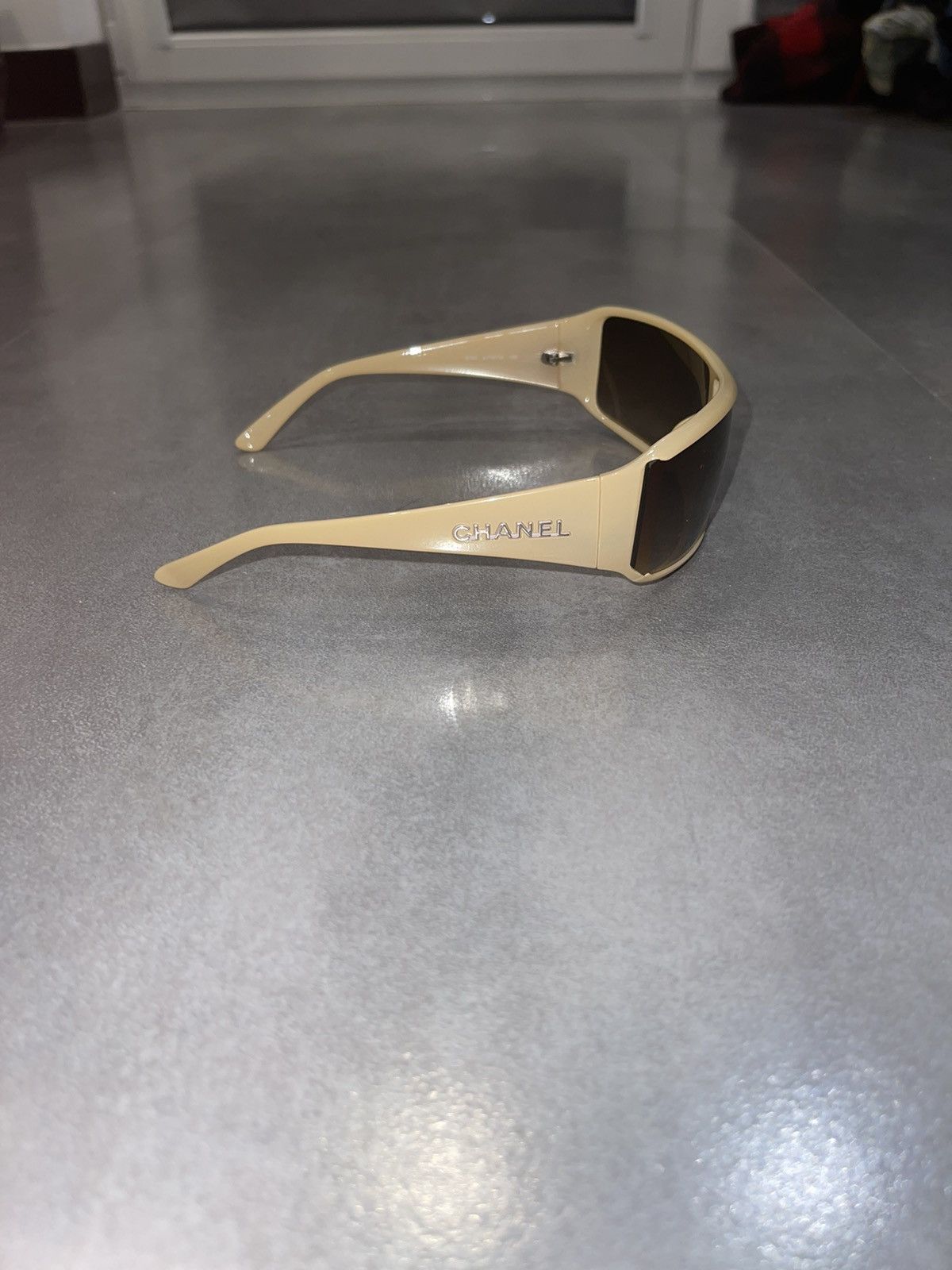 Chanel Chanel 5103 C.710/13 Camel Sand Shield Sunglasses Size ONE SIZE - 6 Thumbnail