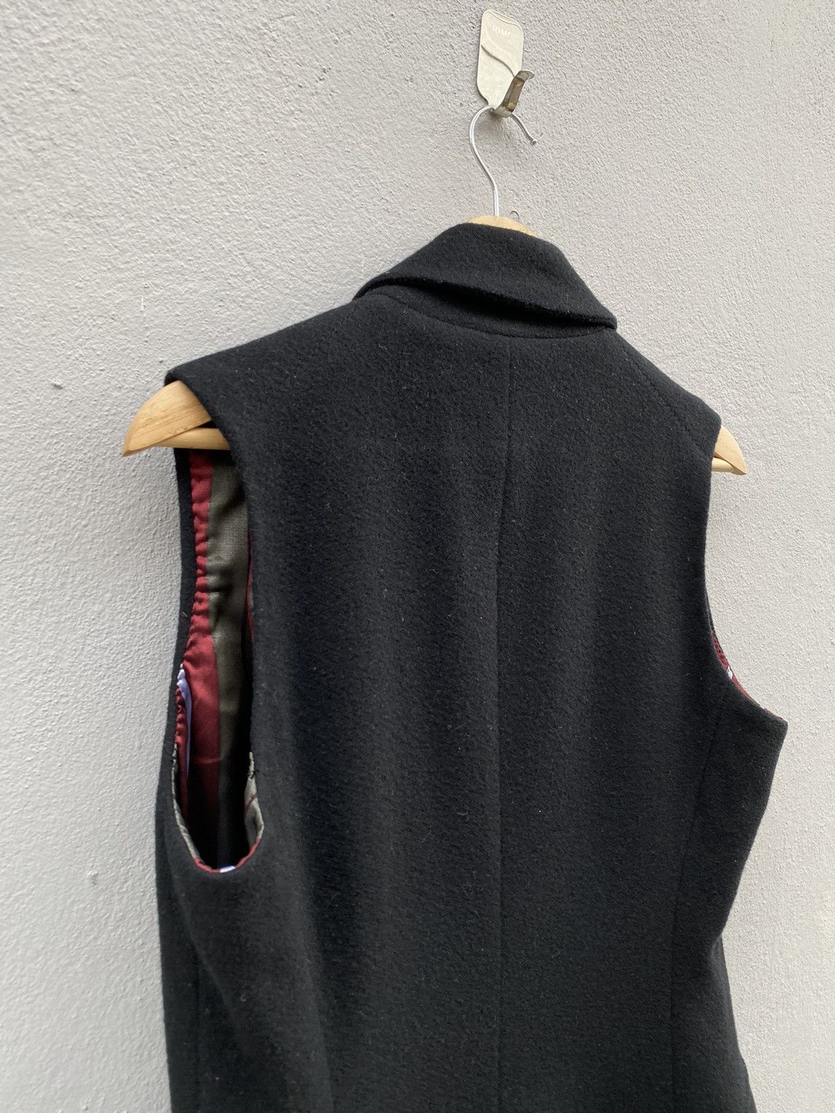 Jean Paul Gaultier Jean Paul Gaultier Sleeveless Wool Double Collar Rare Blazer Size S / US 4 / IT 40 - 13 Thumbnail