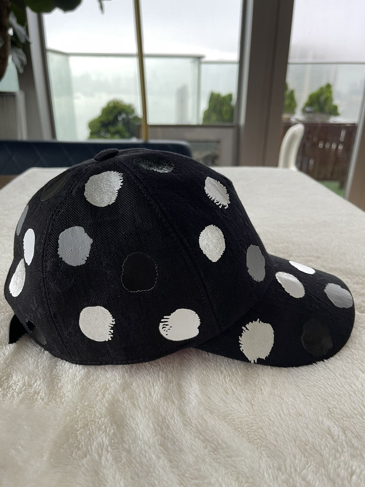Louis Vuitton × Yayoi Kusama Yayoi Kusama Louis Vuitton Painted Dots Cap 100% Auth M Rare Size ONE SIZE - 3 Thumbnail