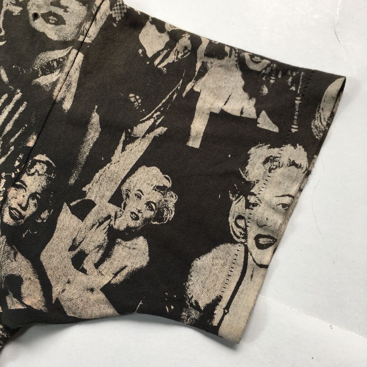 Vintage Rare!Vintage 1992 Marilyn Monroe OverPrint Tshirt Size US L / EU 52-54 / 3 - 5 Thumbnail