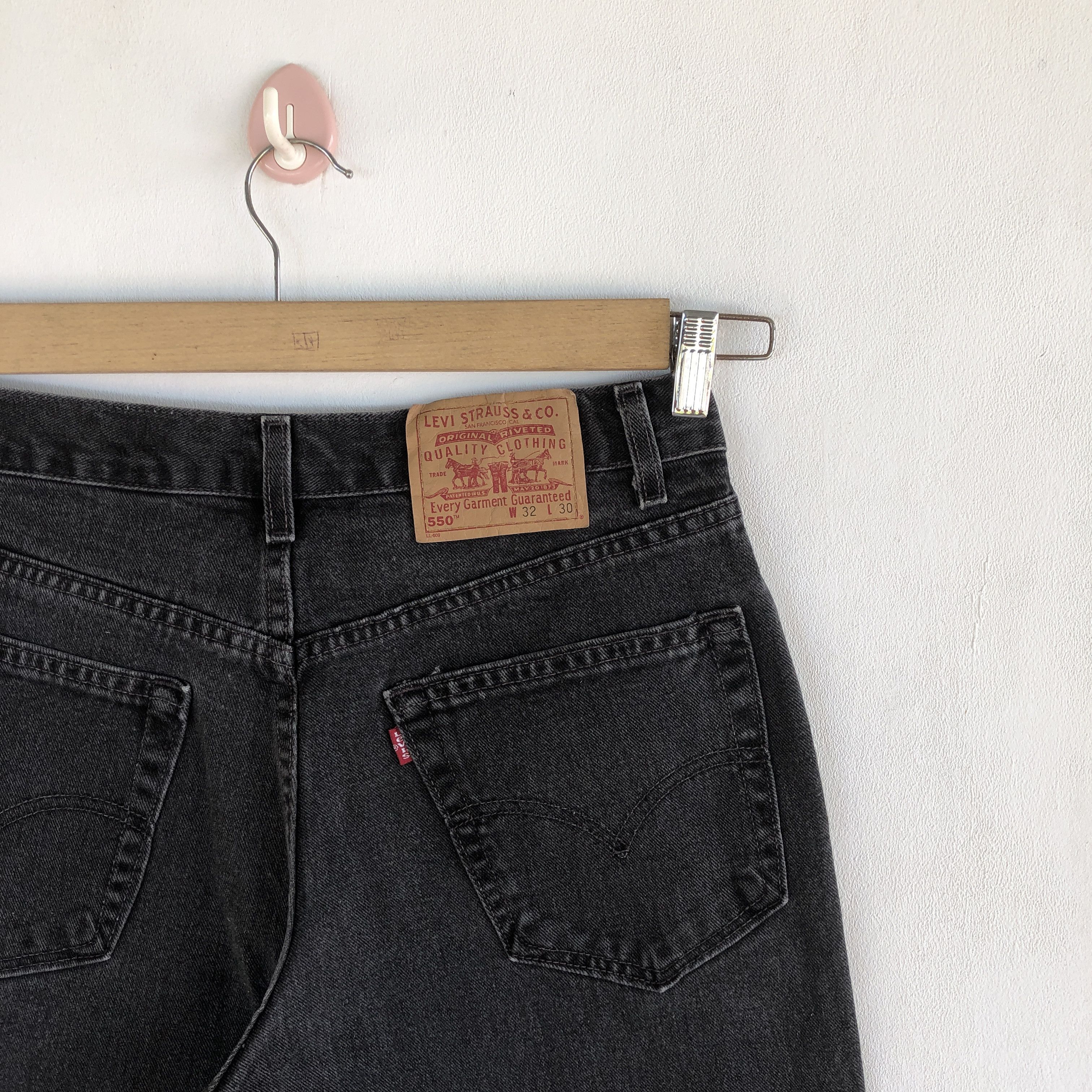 Levi's Vintage Levis 550 Faded Black Jeans Levis Light Wash Denim Size 28" / US 6 / IT 42 - 7 Thumbnail