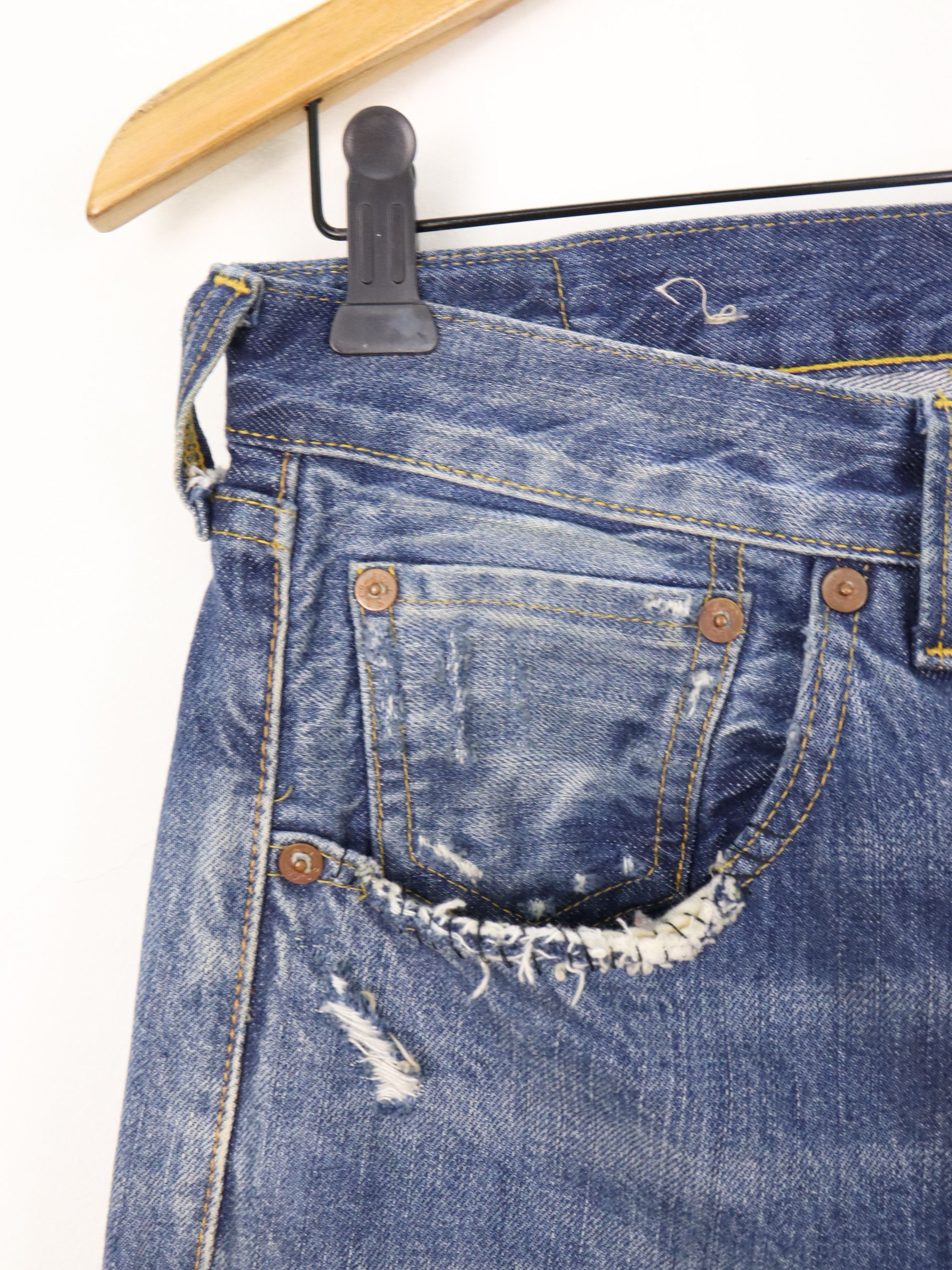 Levi's Vintage Clothing LVC 501XX Vintage 1947 40S Model REEF BREAK Big E Selvedge Size US 30 / EU 46 - 7 Thumbnail