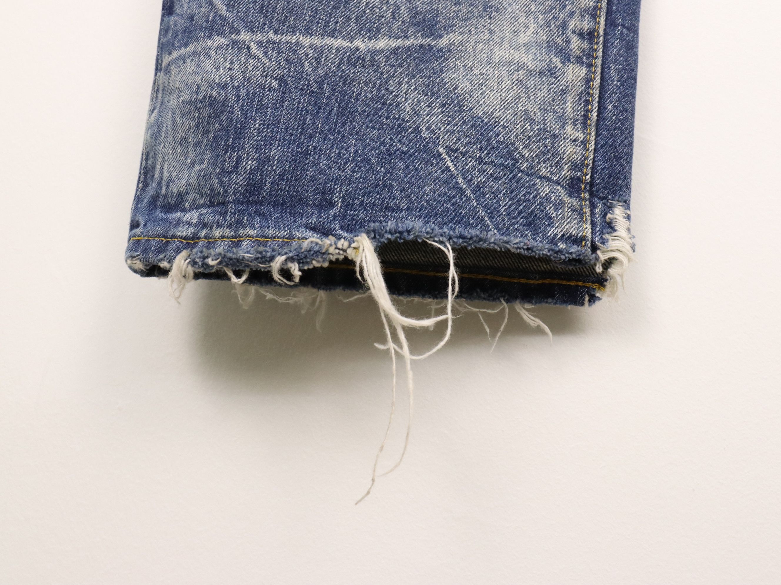 Levi's Vintage Clothing LVC 501XX Vintage 1947 40S Model REEF BREAK Big E Selvedge Size US 30 / EU 46 - 19 Thumbnail
