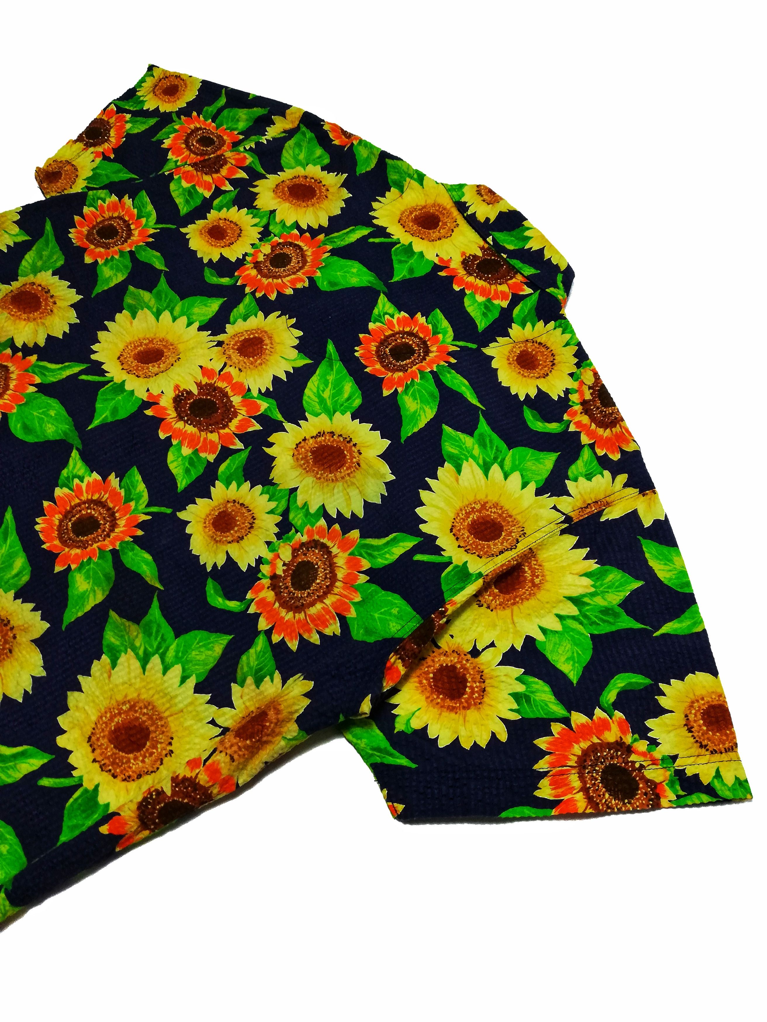 Japanese Brand 🔥Gorgeous Hawaiian Shirt Hibiscus Over Printed Button Up🔥 Size US M / EU 48-50 / 2 - 12 Thumbnail