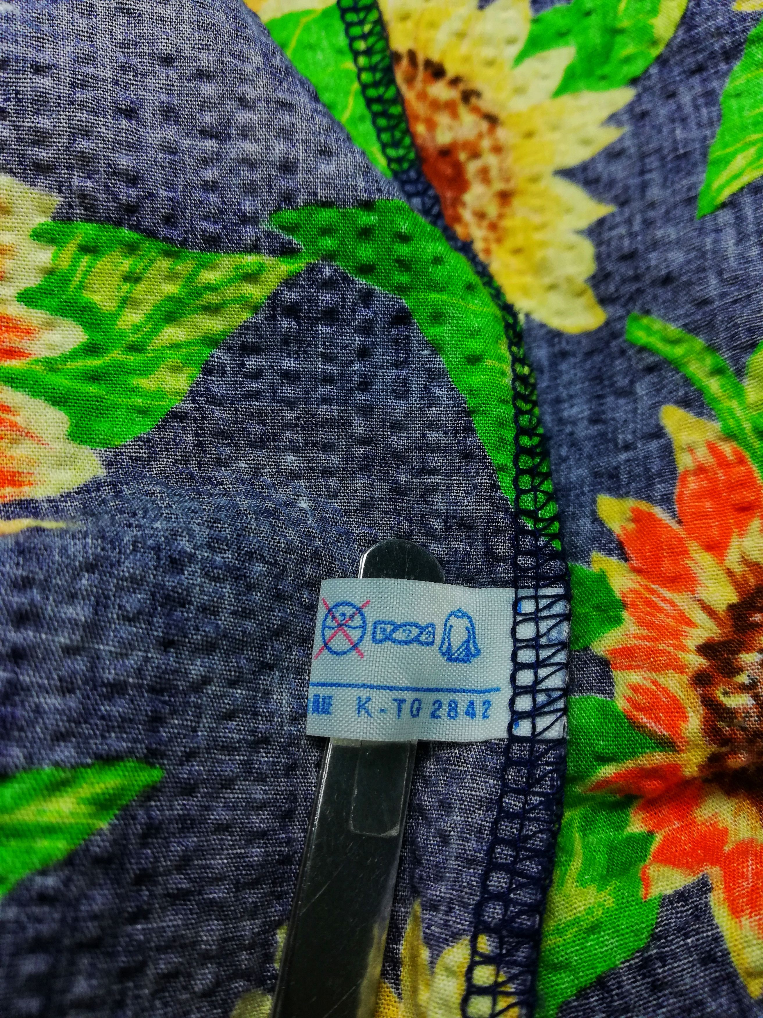 Japanese Brand 🔥Gorgeous Hawaiian Shirt Hibiscus Over Printed Button Up🔥 Size US M / EU 48-50 / 2 - 10 Thumbnail