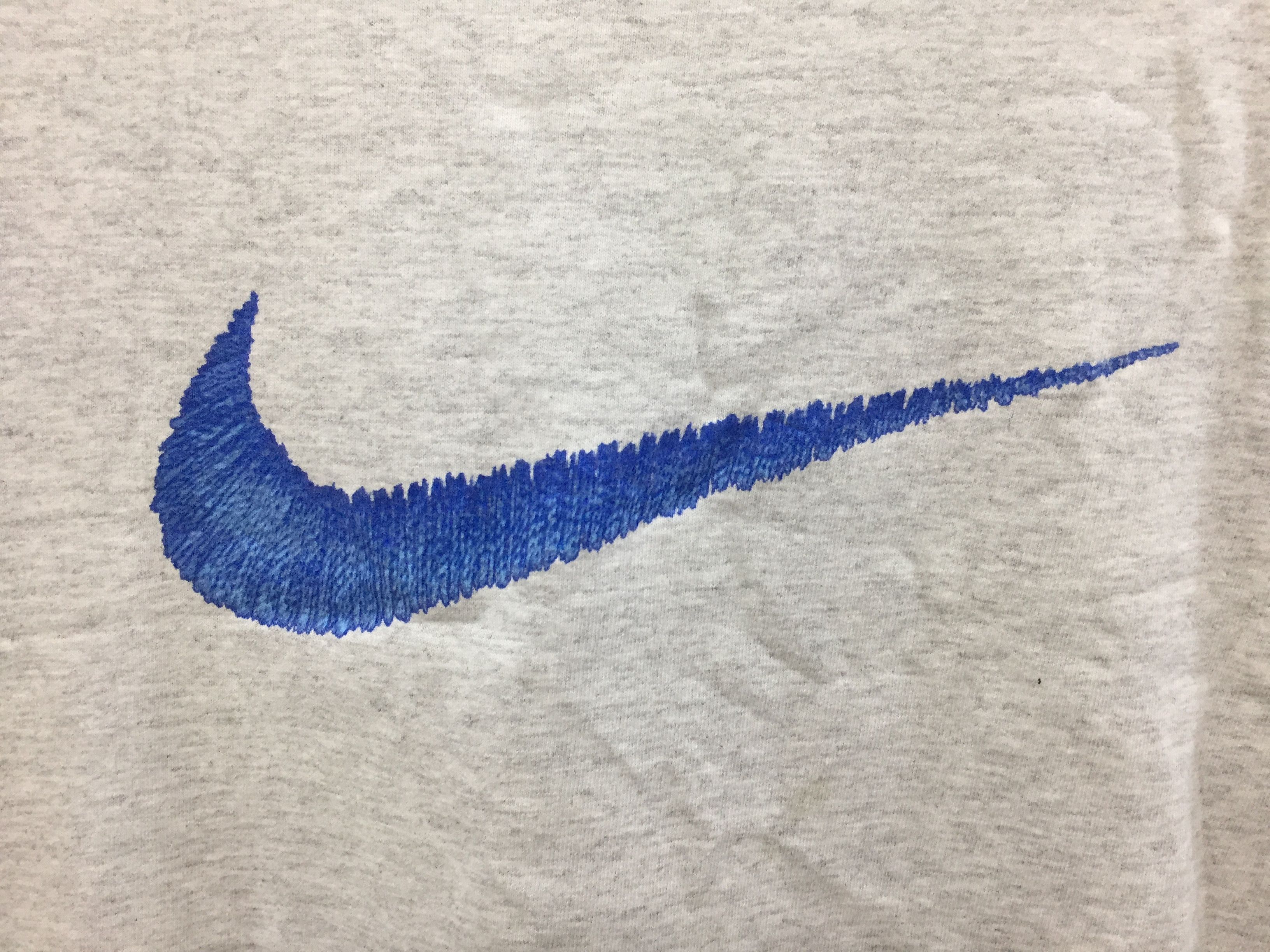 Nike 90's Made in USA NIKE big logo sleeveless Size US L / EU 52-54 / 3 - 3 Thumbnail