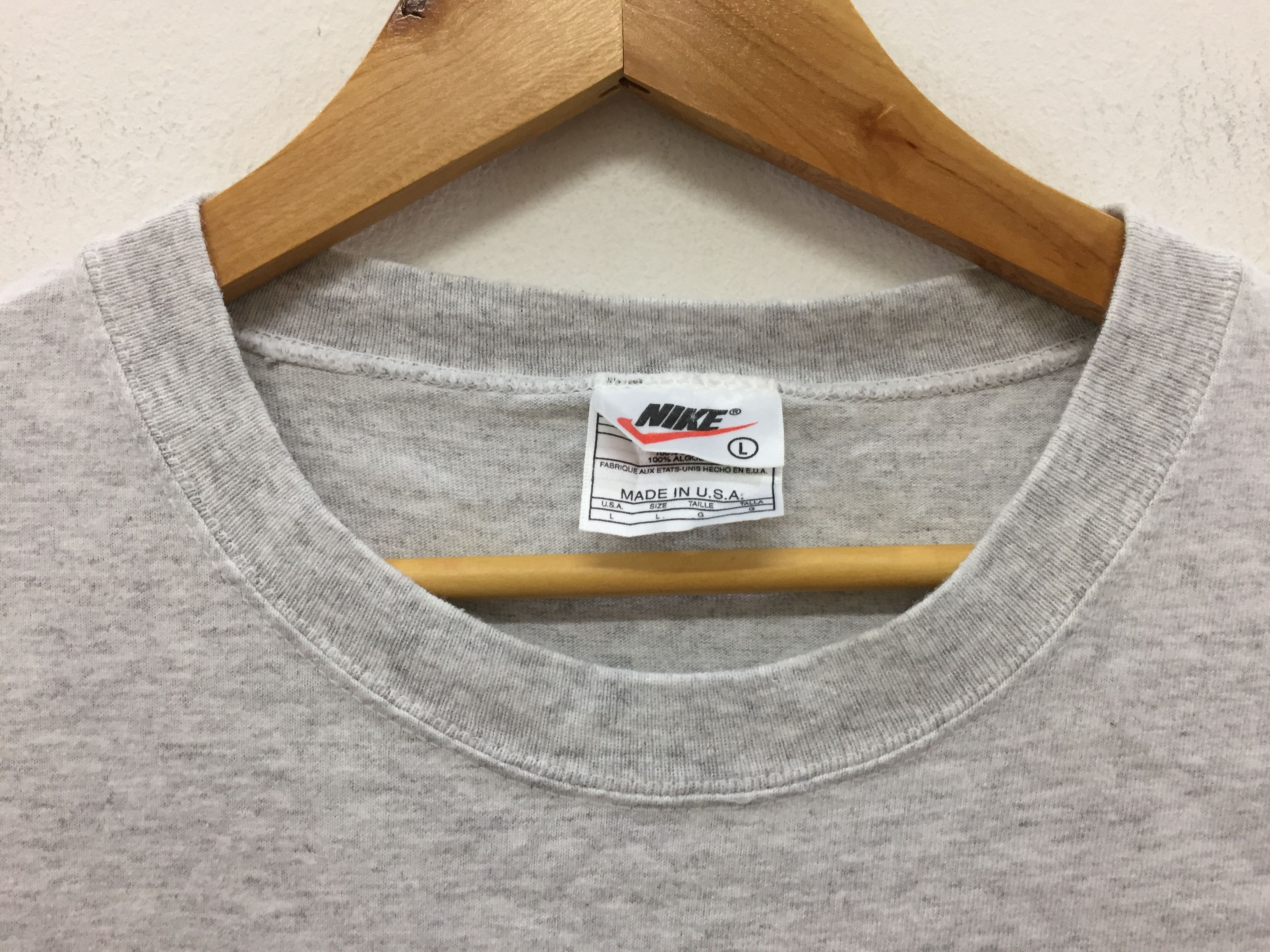 Nike 90's Made in USA NIKE big logo sleeveless Size US L / EU 52-54 / 3 - 6 Thumbnail