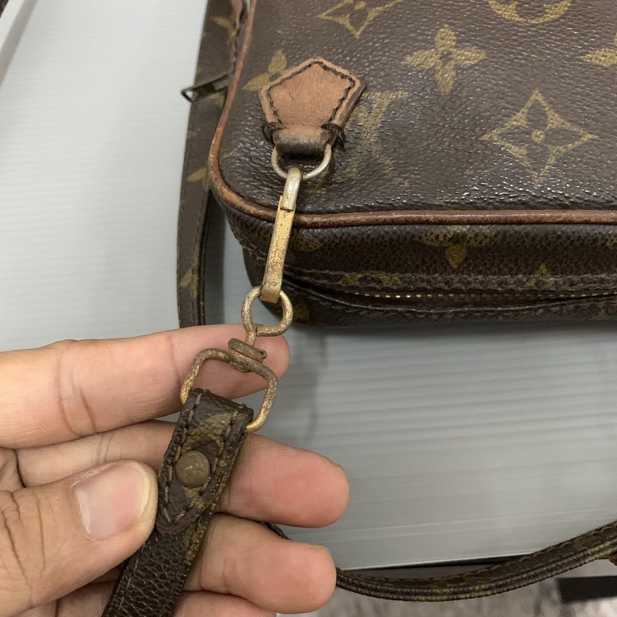 Louis Vuitton Louis Vuitton Vintage Danube Slingbag Size ONE SIZE - 12 Thumbnail