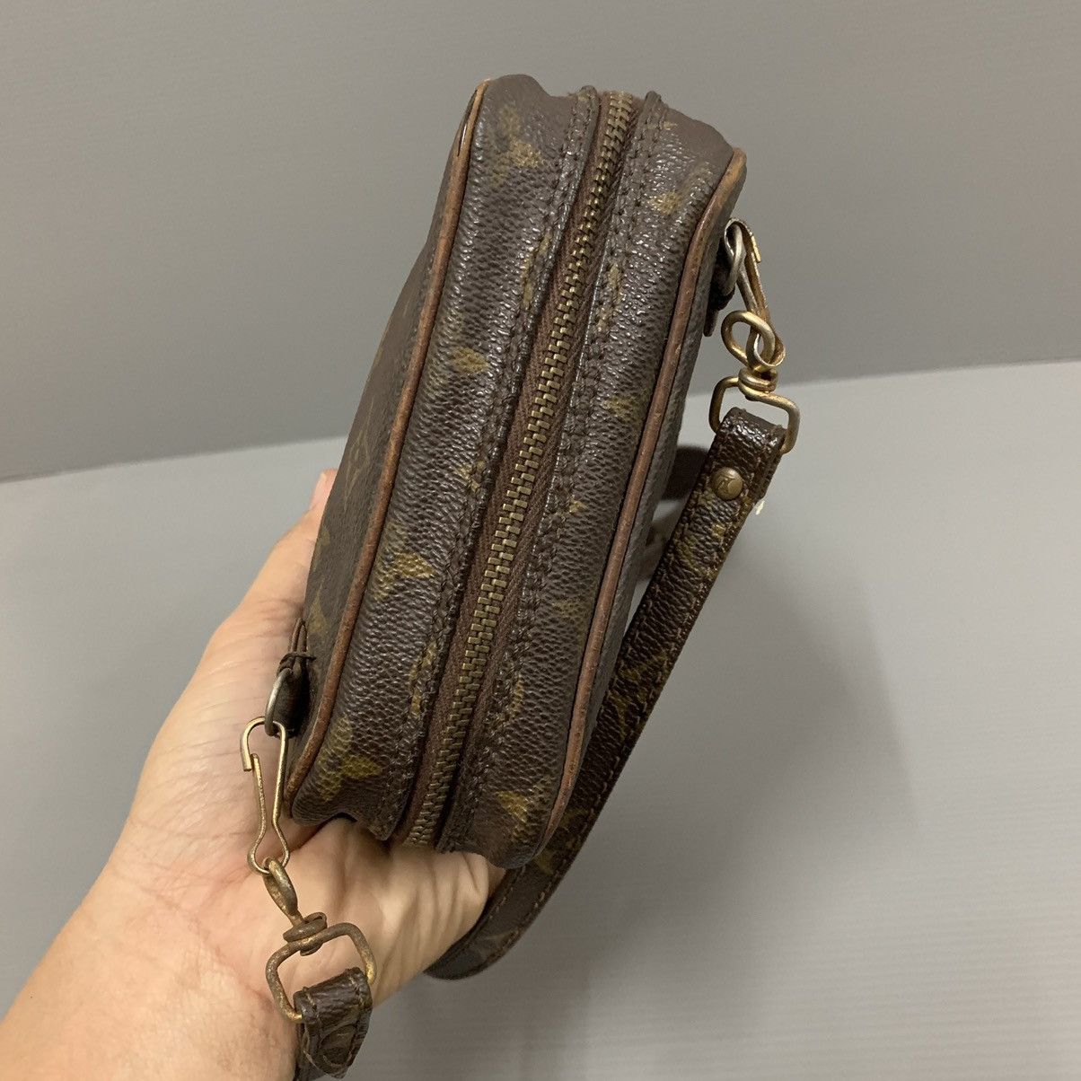 Louis Vuitton Louis Vuitton Vintage Danube Slingbag Size ONE SIZE - 7 Thumbnail