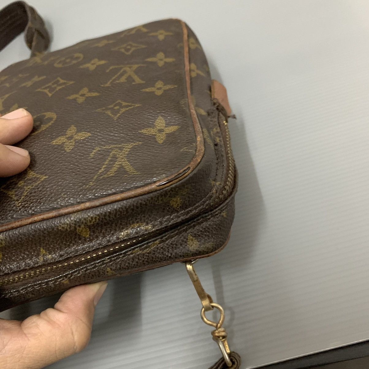 Louis Vuitton Louis Vuitton Vintage Danube Slingbag Size ONE SIZE - 13 Thumbnail