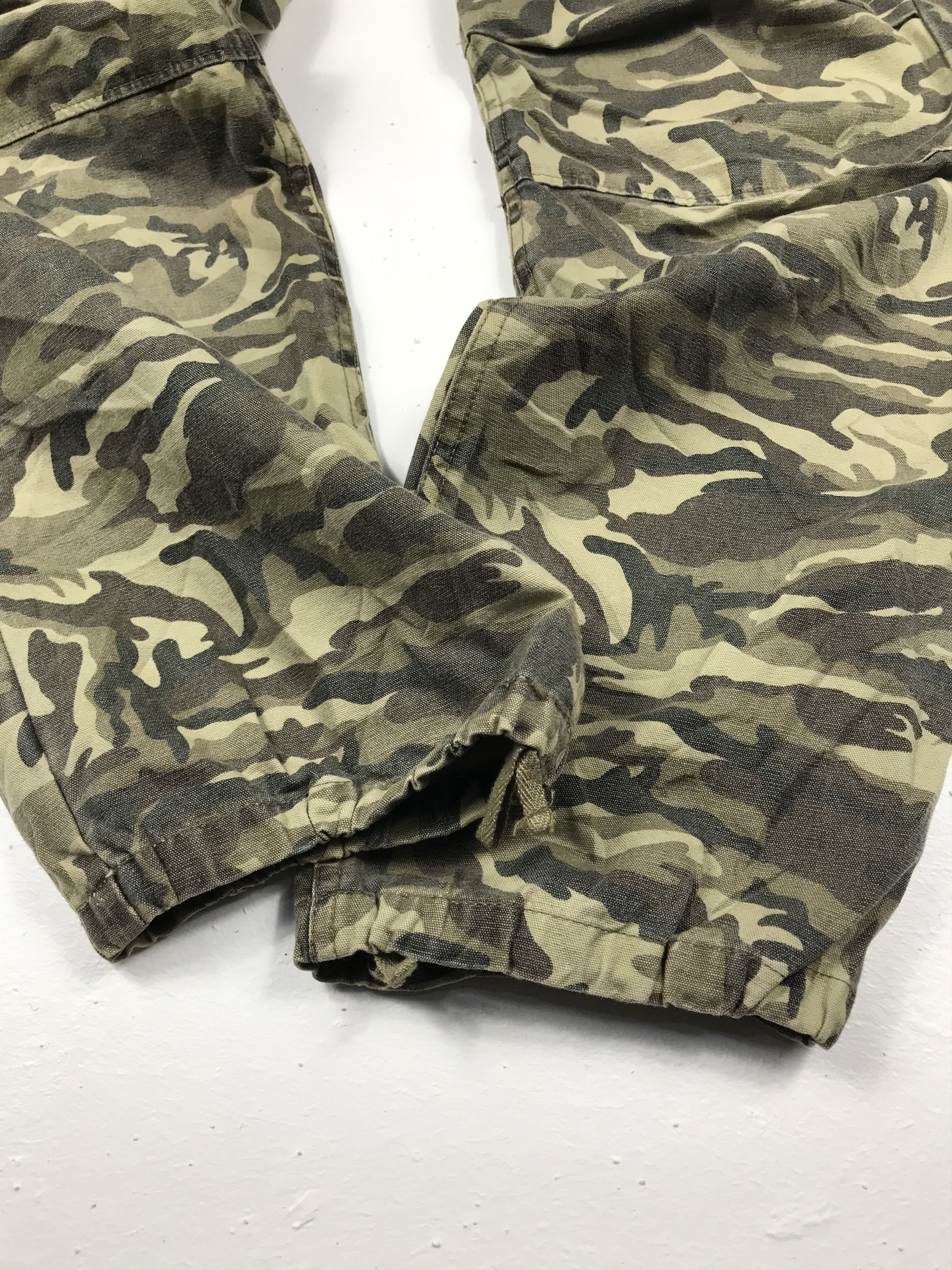 Japanese Brand Vintage GF Camouflage Two Tones Cargo Pants Size US 31 - 3 Thumbnail
