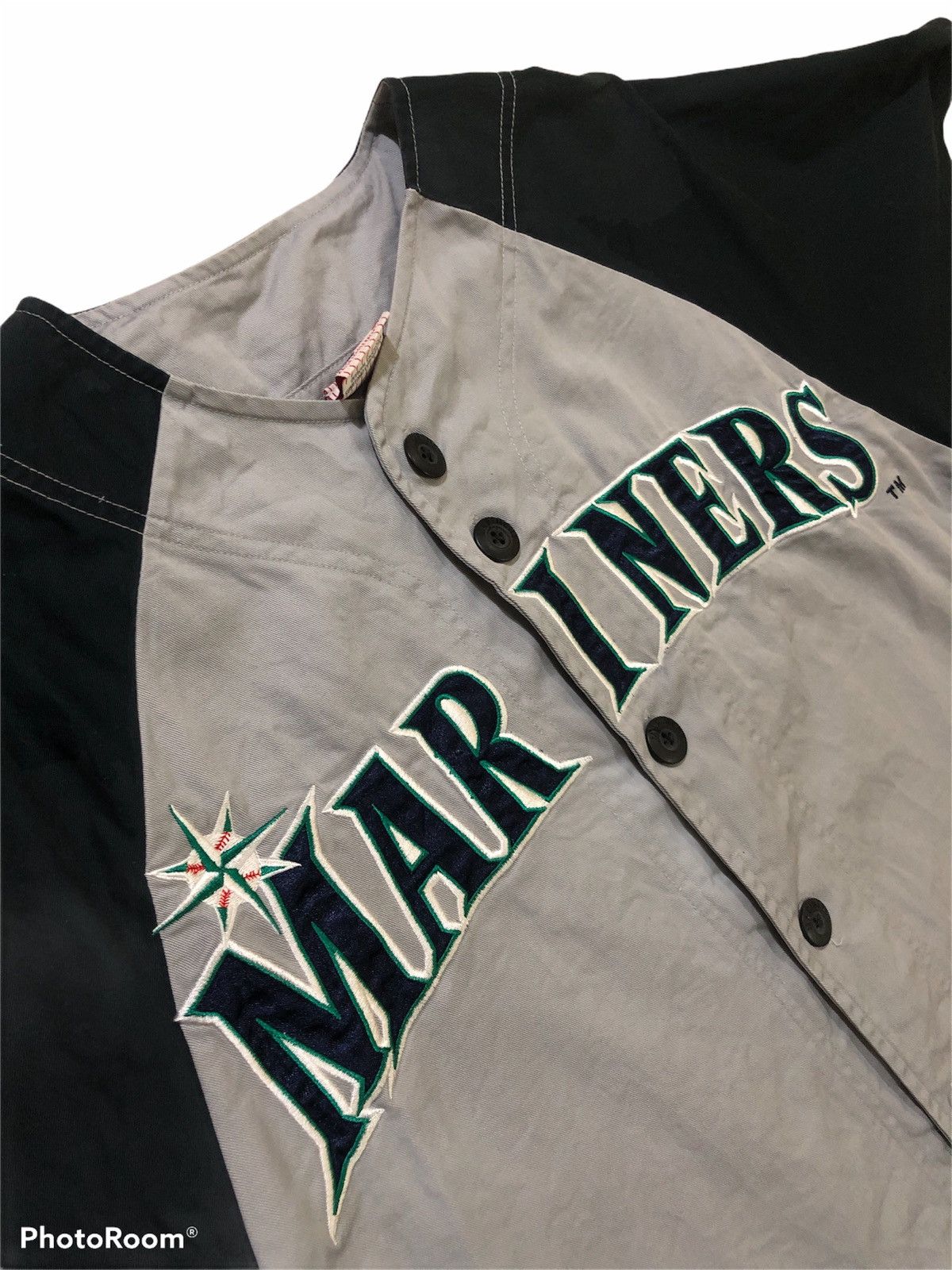 MLB × NBA Officials licensed shirt button MLB with embroidery logo Size US M / EU 48-50 / 2 - 3 Thumbnail