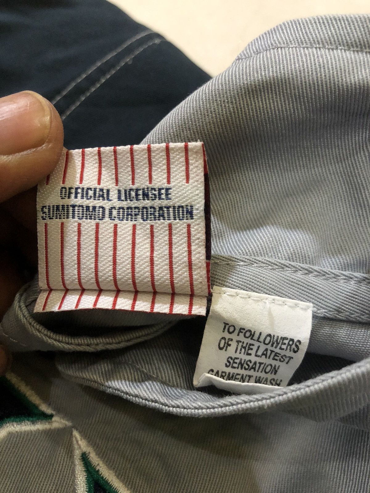 MLB × NBA Officials licensed shirt button MLB with embroidery logo Size US M / EU 48-50 / 2 - 7 Thumbnail